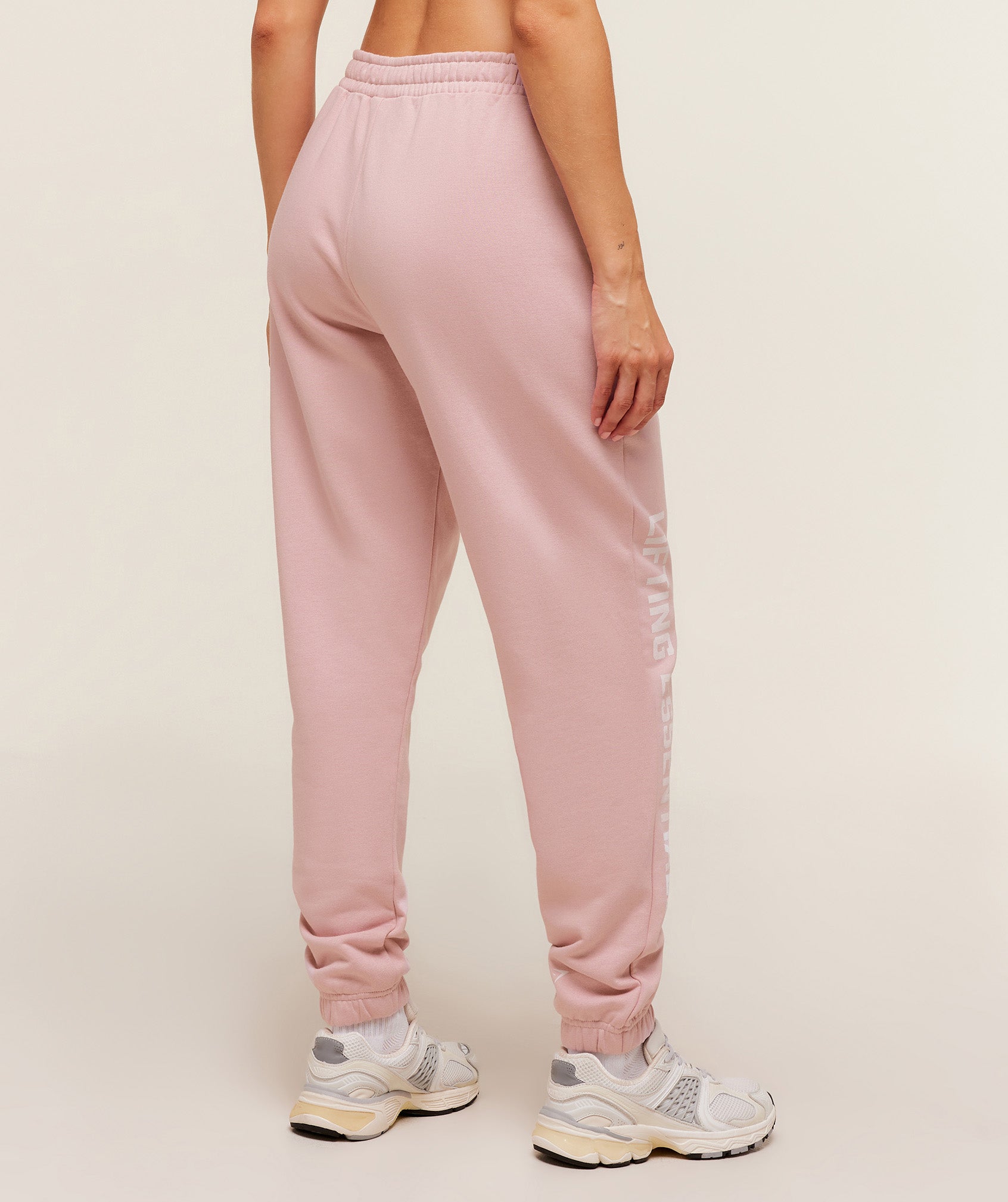 gymshark-lifting-essentials-joggers-pants-pink-aw25