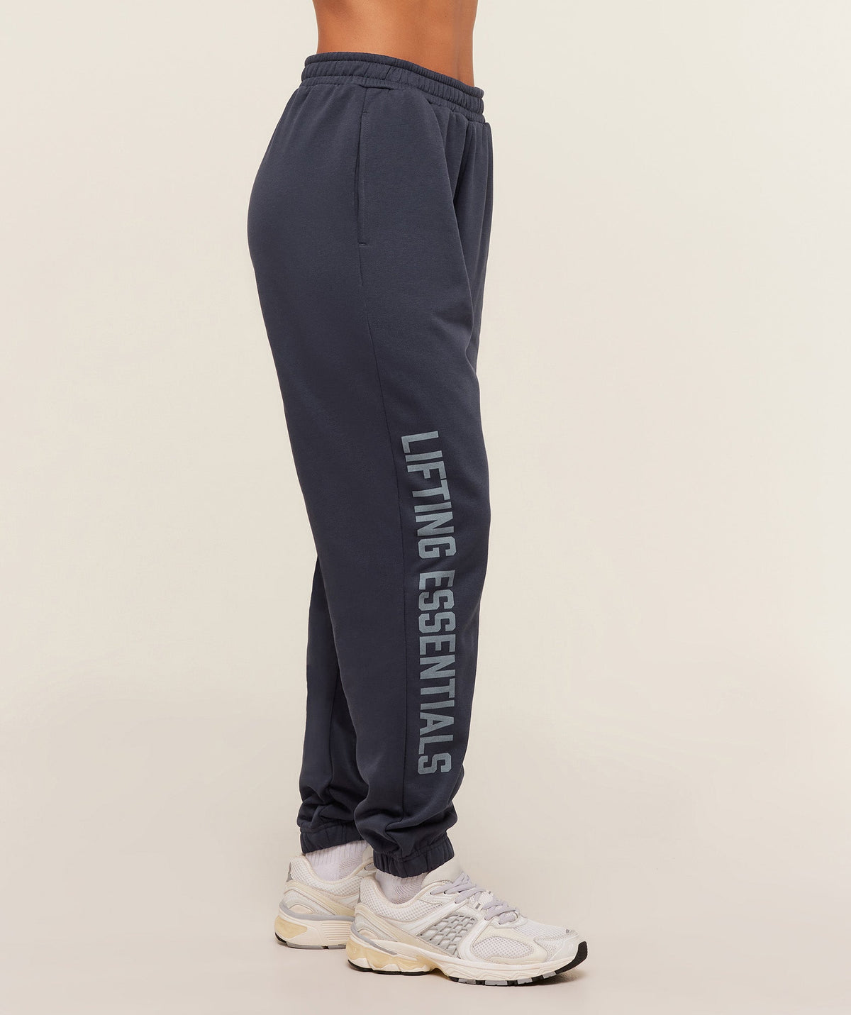 gymshark-lifting-essentials-joggers-pants-blue-aw25