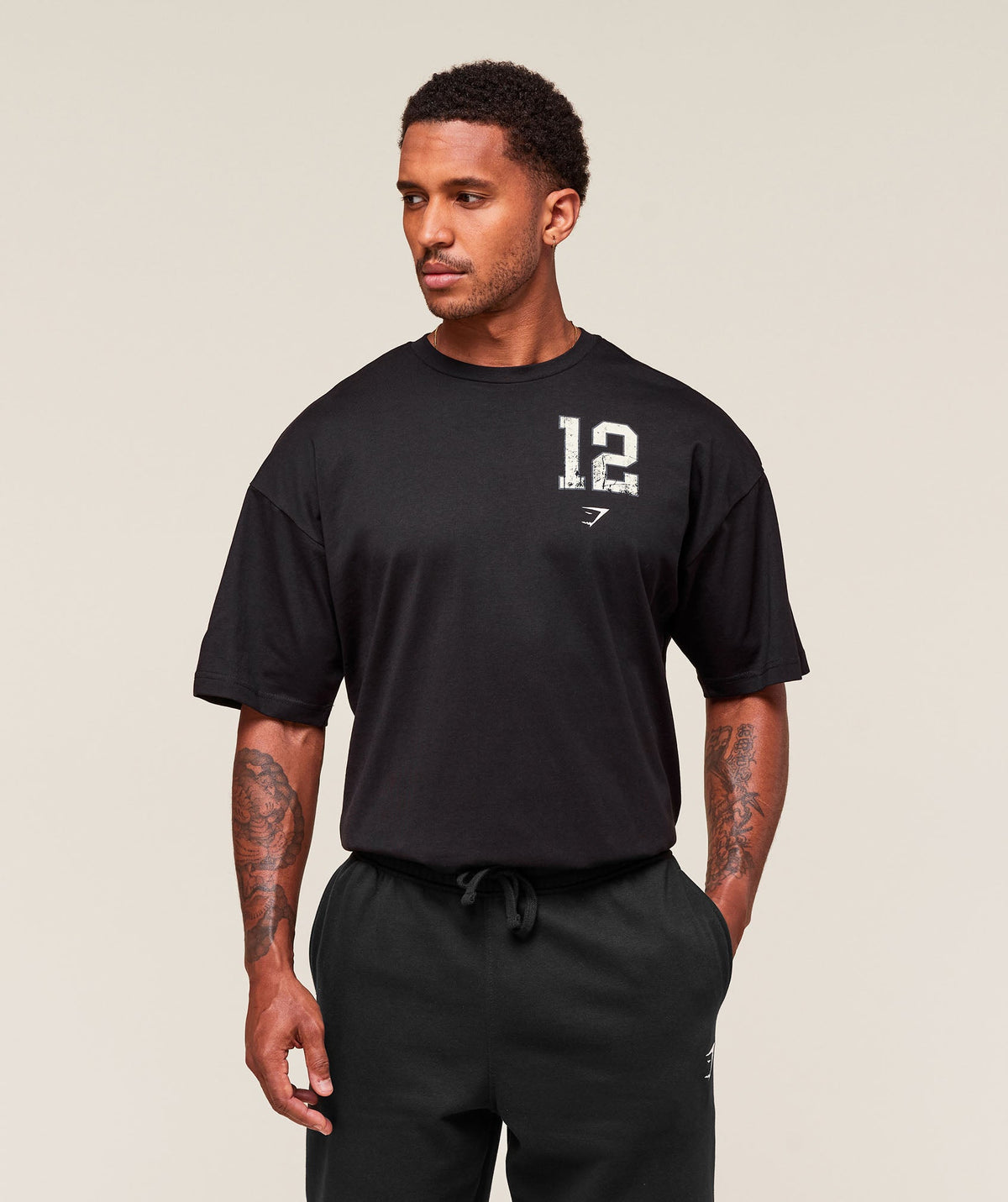 gymshark-campus-t-shirt-ss-tops-black-aw25