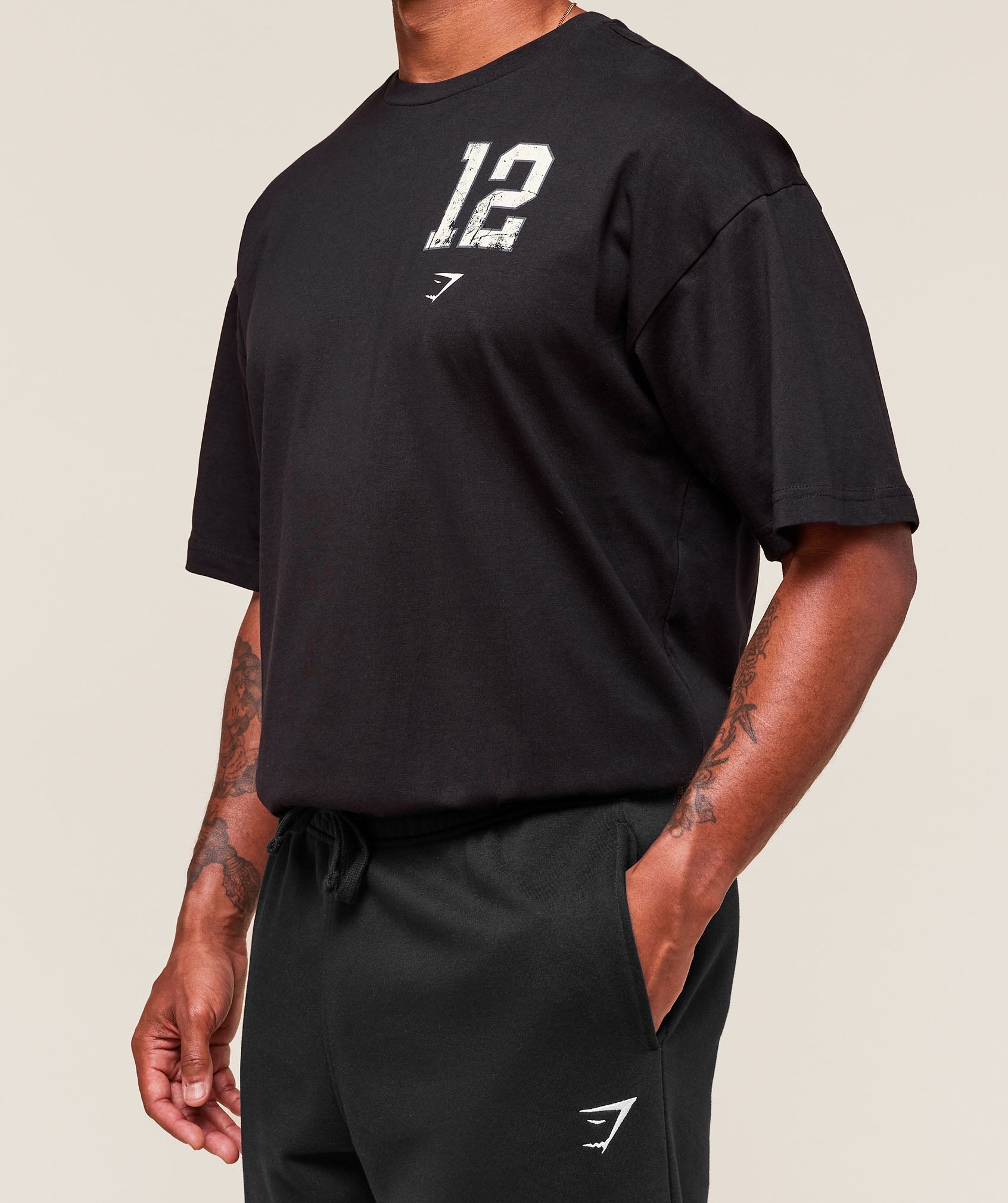 gymshark-campus-t-shirt-ss-tops-black-aw25