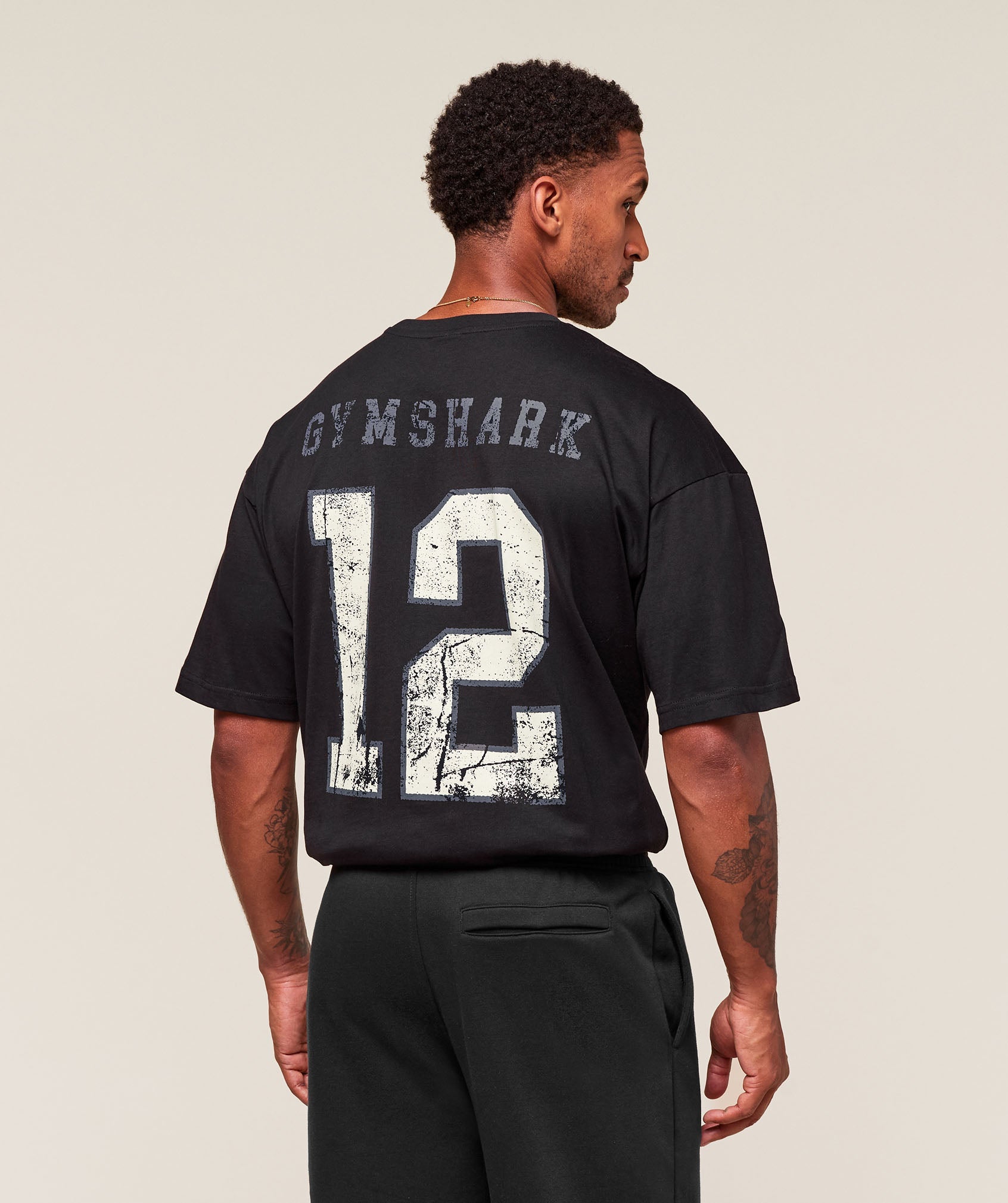 gymshark-campus-t-shirt-ss-tops-black-aw25