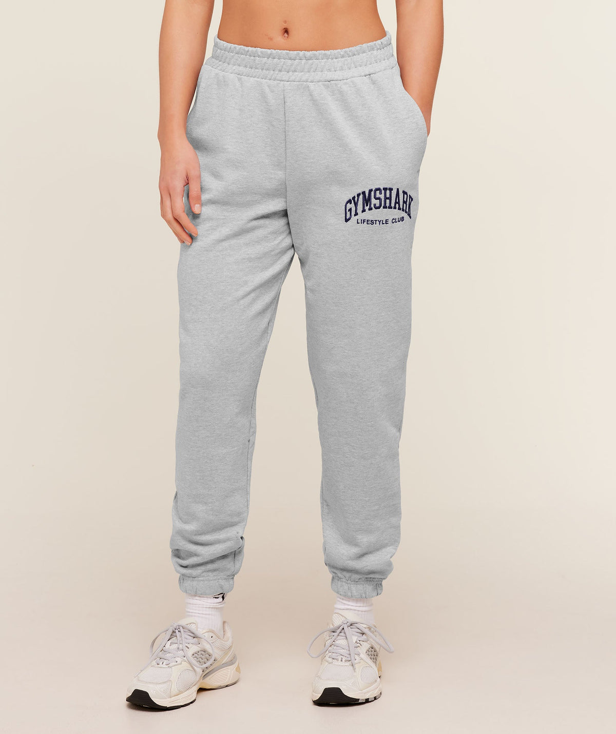 gymshark-collegiate-graphic-joggers-pants-grey-aw25