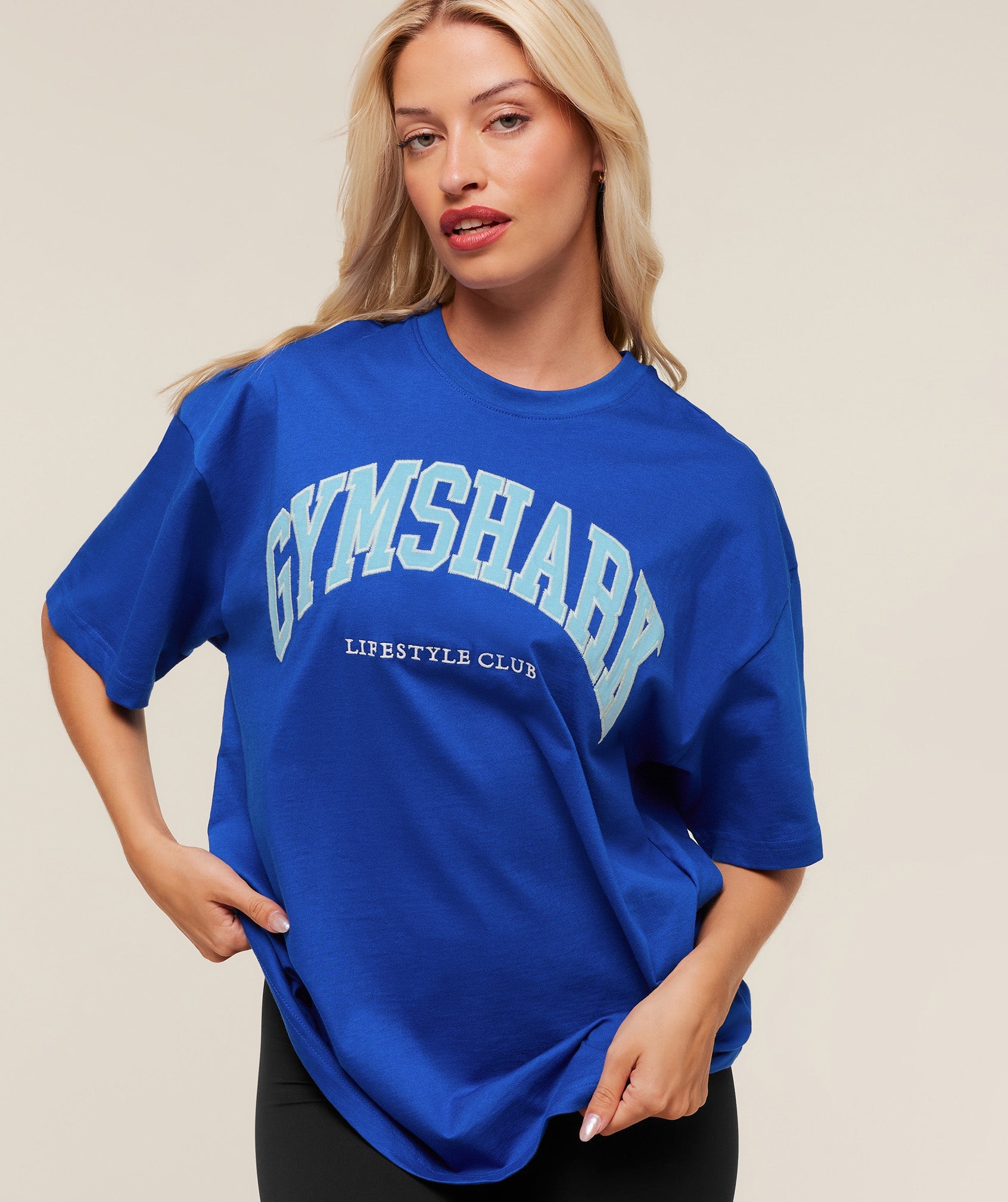 gymshark-collegiate-graphic-t-shirt-ss-tops-blue-aw25