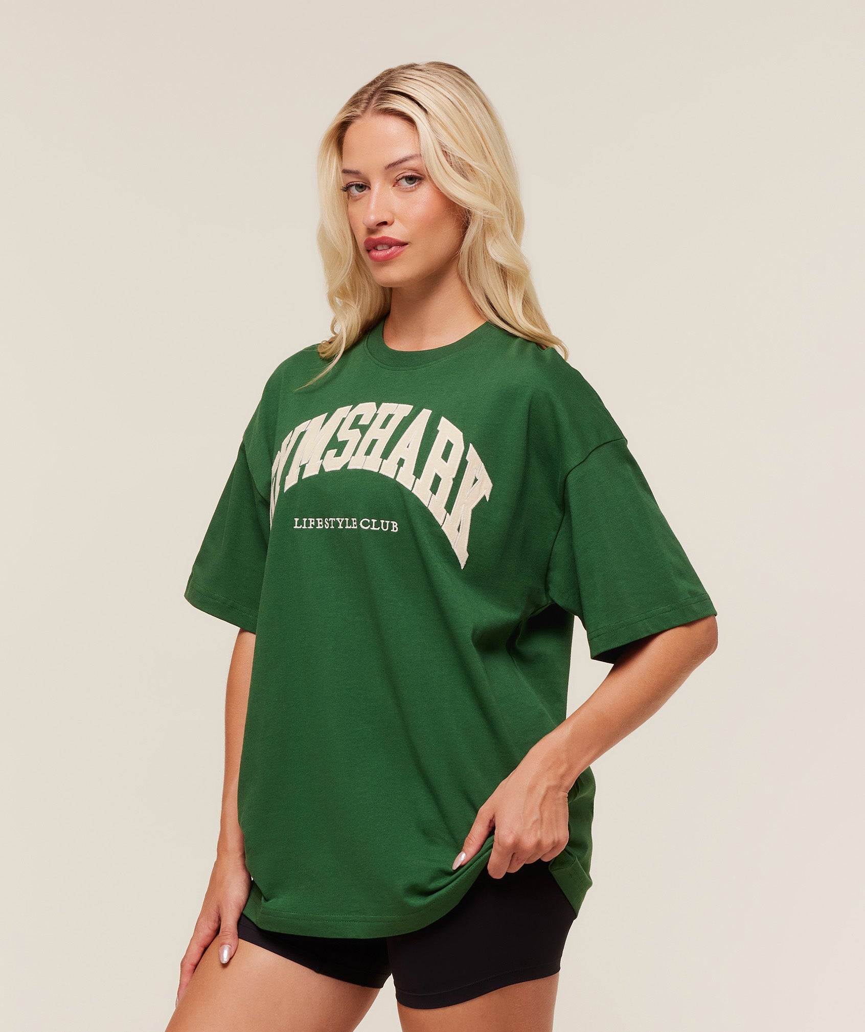 gymshark-collegiate-graphic-t-shirt-ss-tops-green-aw25