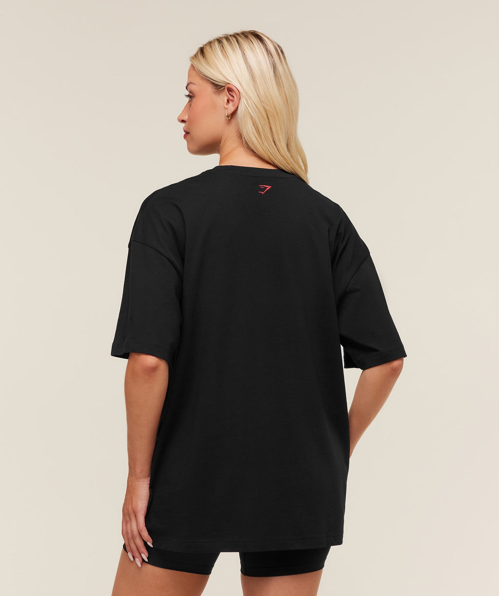 gymshark-collegiate-graphic-t-shirt-ss-tops-black-aw25