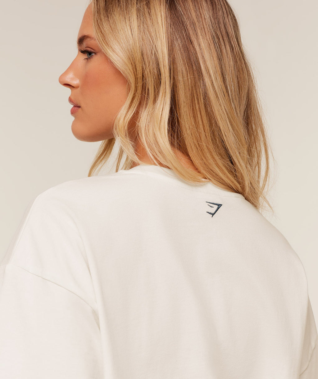 gymshark-collegiate-graphic-t-shirt-ss-tops-white-ss26
