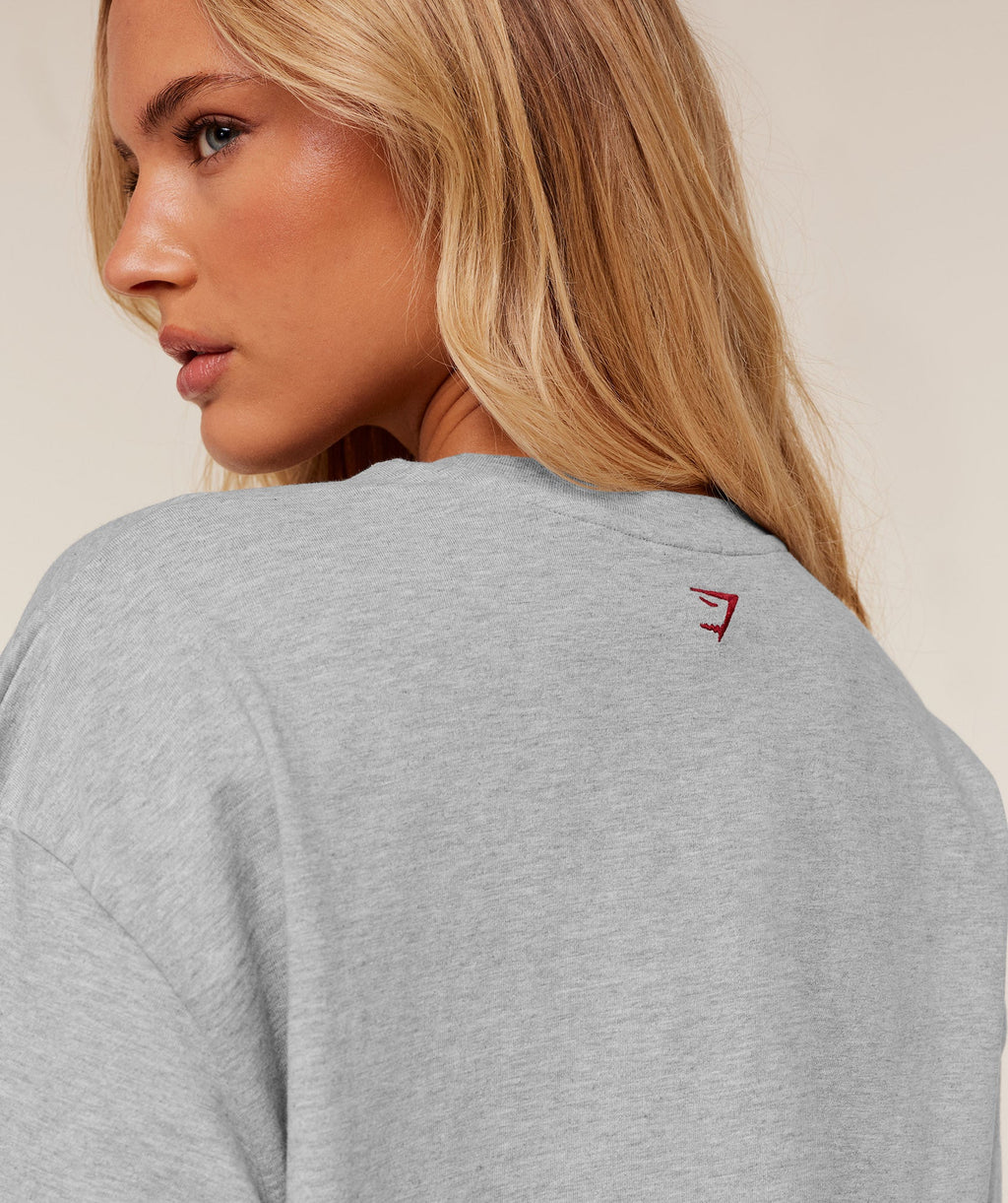 gymshark-collegiate-graphic-t-shirt-ss-tops-grey-ss26