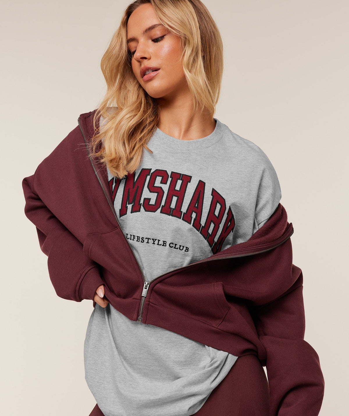 gymshark-collegiate-graphic-t-shirt-ss-tops-grey-ss26
