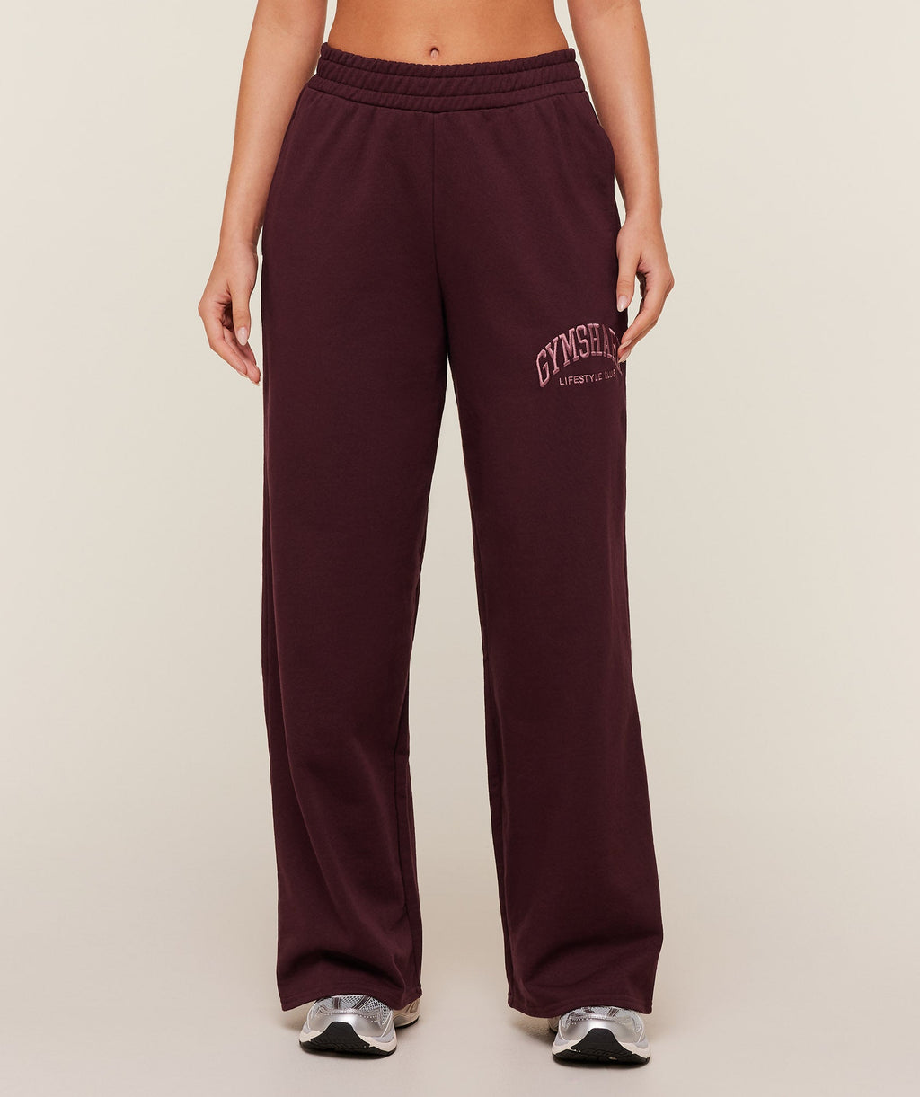 gymshark-collegiate-graphic-straight-leg-jogger-pants-brown-ss26