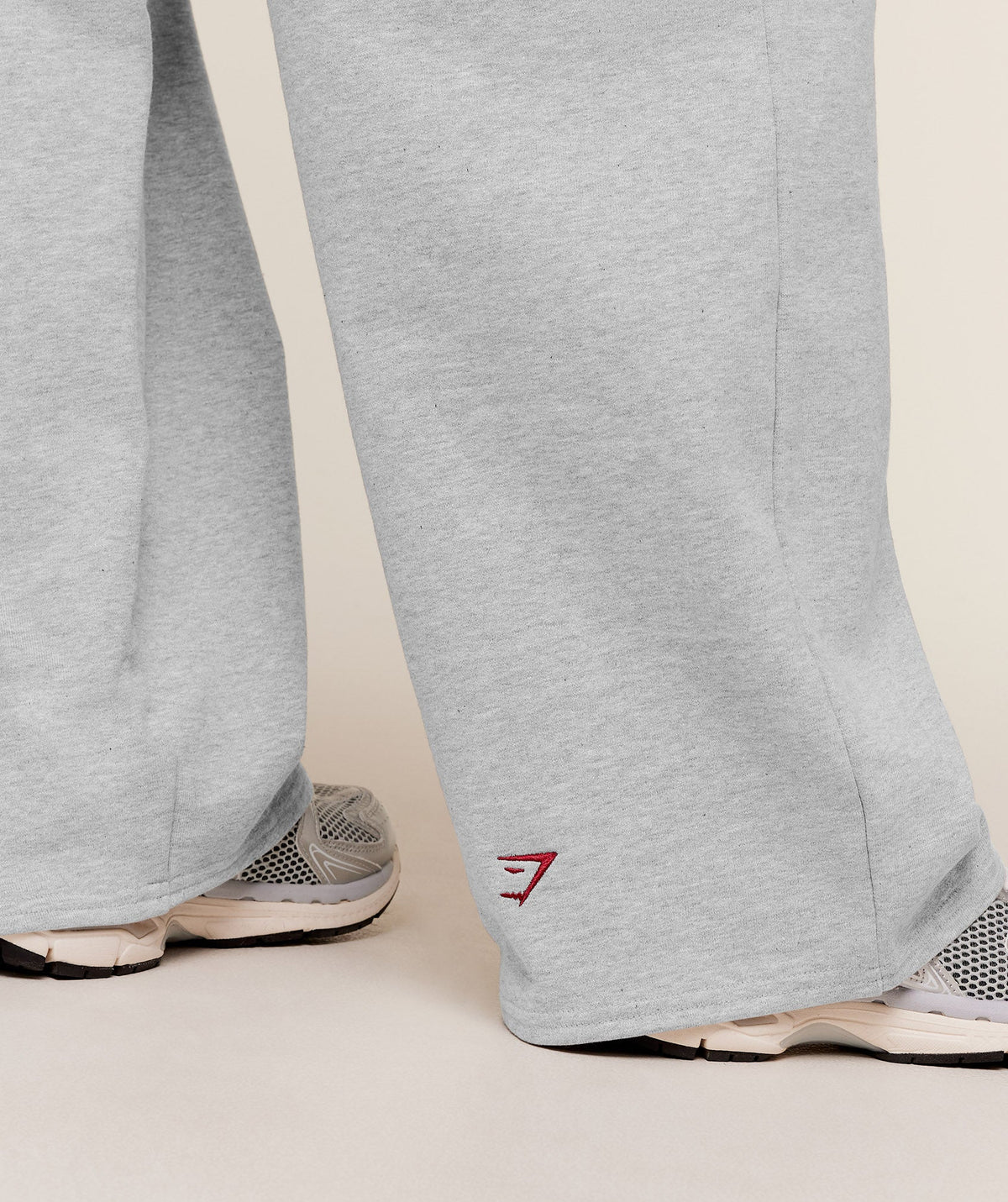 gymshark-collegiate-graphic-straight-leg-jogger-pants-grey-ss26