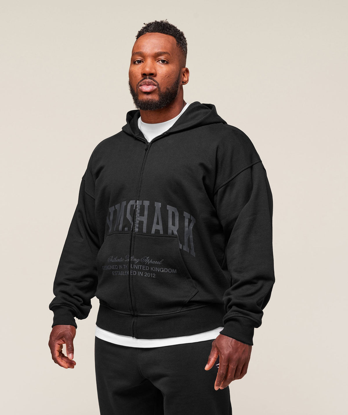gymshark-collegiate-script-zip-up-hoodie-pullovers-black-aw24