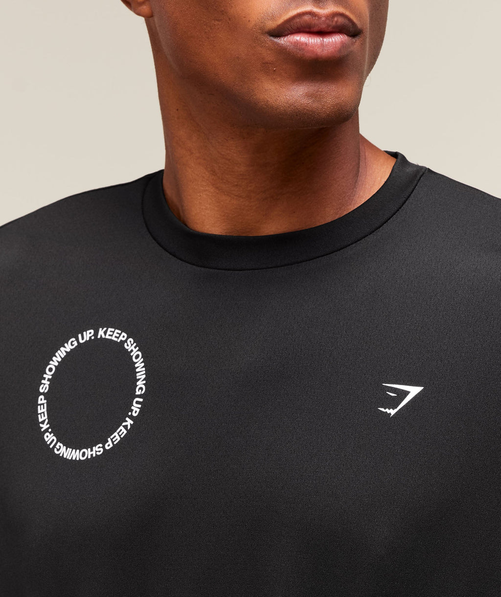 gymshark-keep-showing-up-t-shirt-ss-tops-black-ss25
