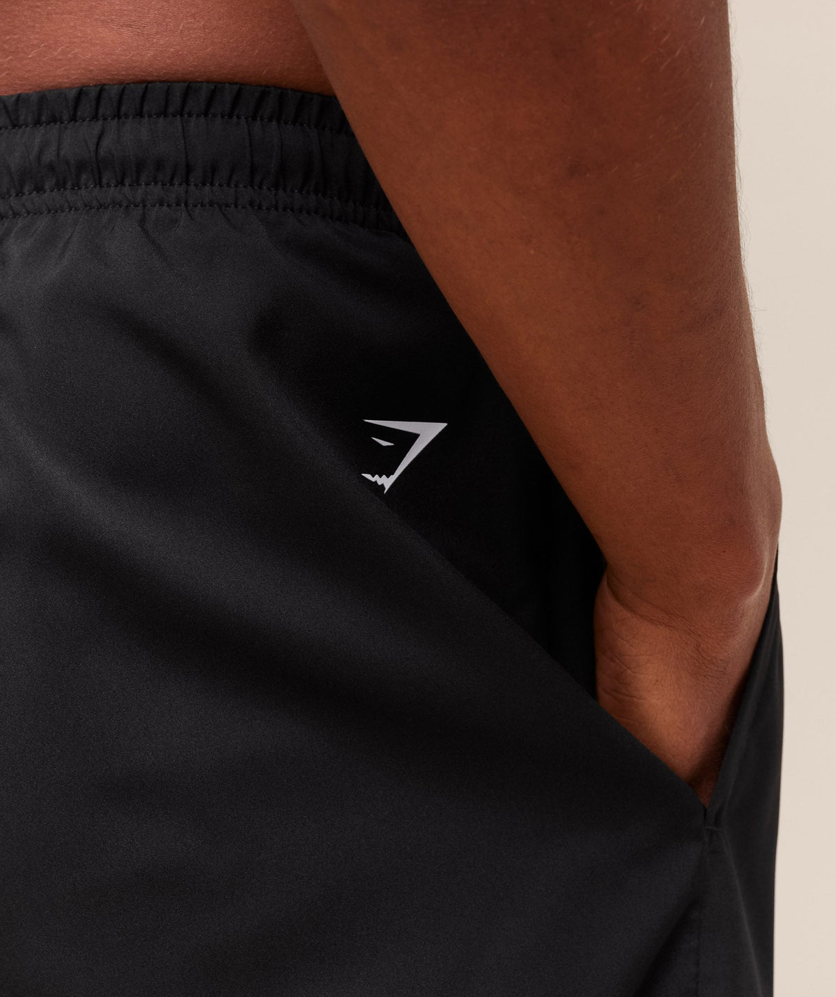 gymshark-sandc-graphic-7-shorts-shorts-black-ss25