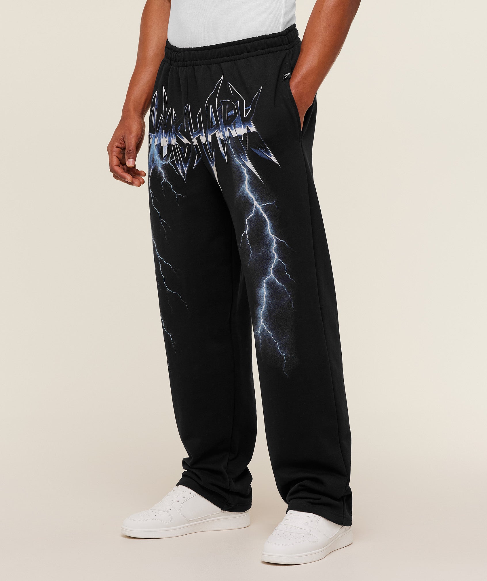 gymshark-eagle-band-style-graphic-straight-leg-pant-pants