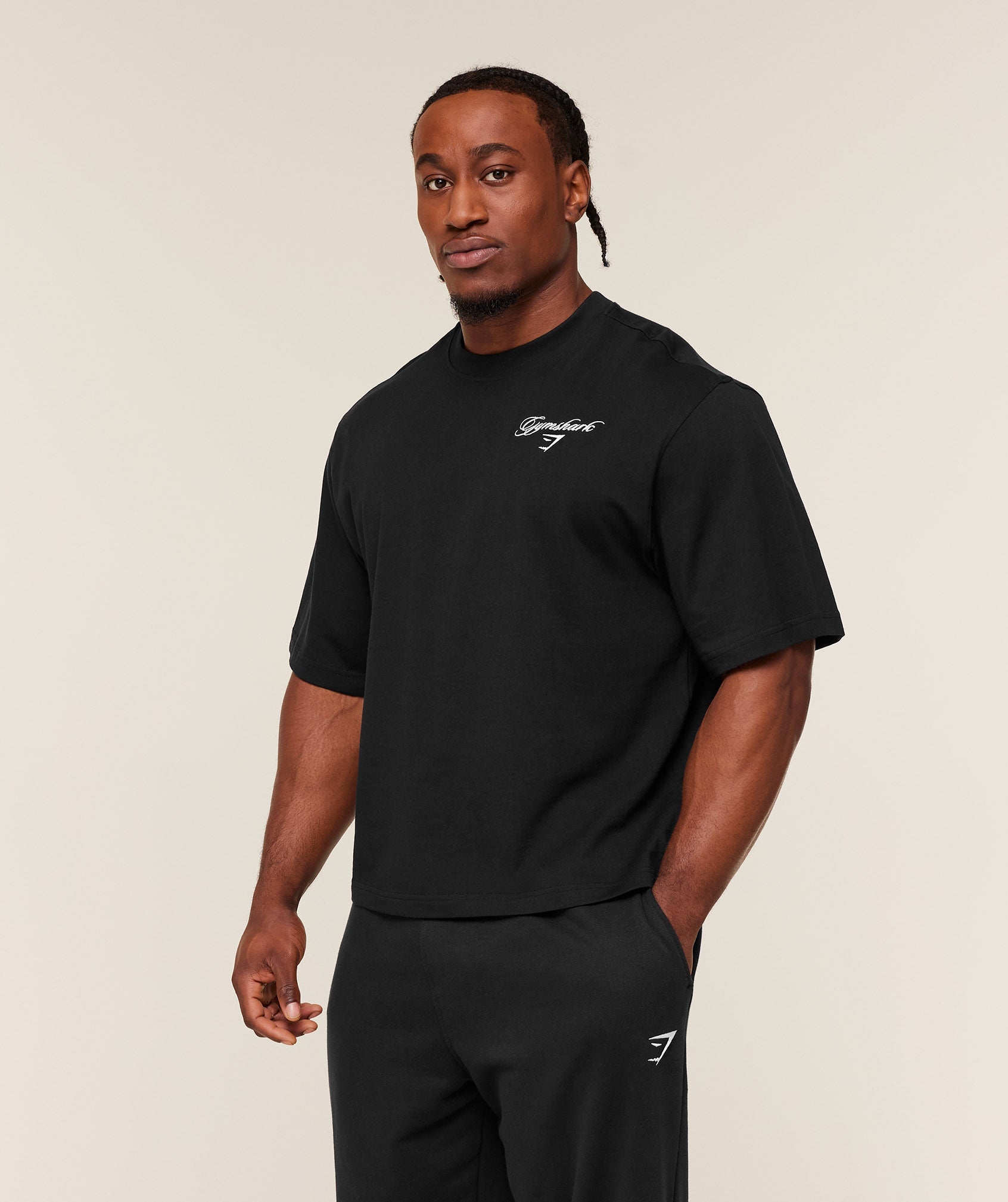 gymshark-eagle-script-graphic-t-shirt-ss-tops-black-ss26
