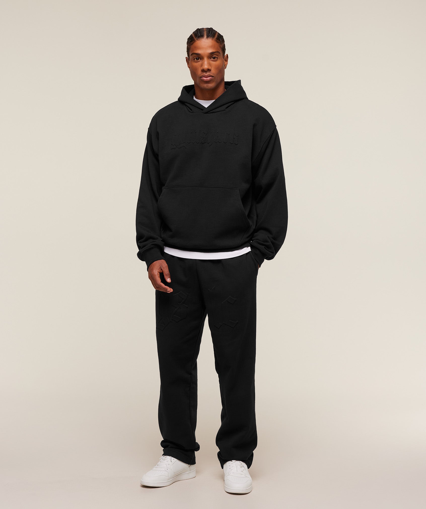 gymshark-embossed-boxy-hoodie-pullovers-black-aw25