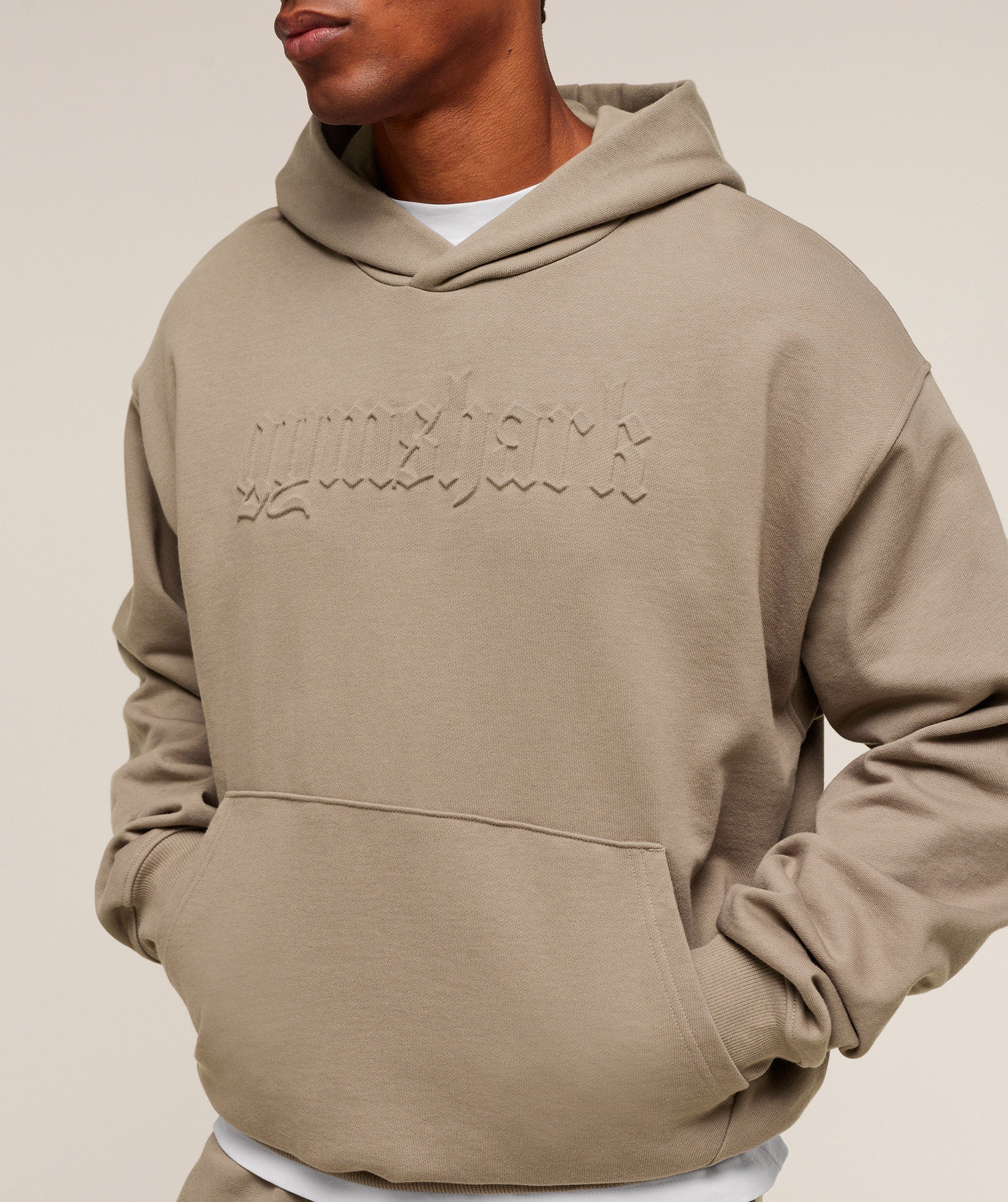 gymshark-embossed-boxy-hoodie-pullovers-brown-aw25