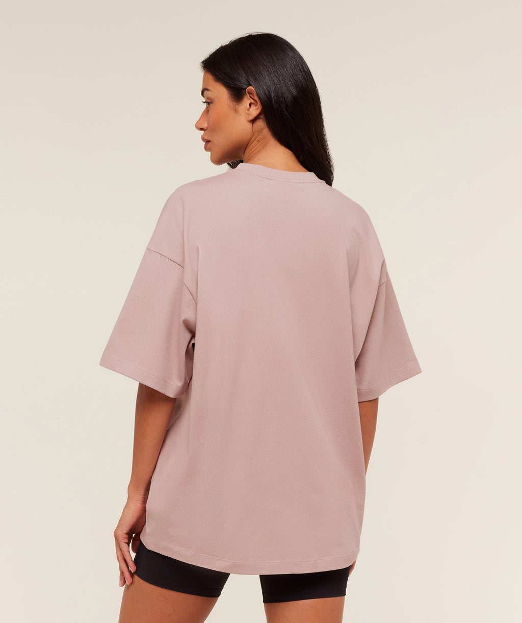 gymshark-embossed-graphic-oversized-t-shirt-ss-tops-pink-aw25