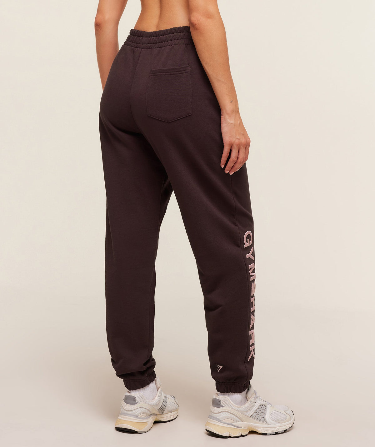 gymshark-embroidered-logo-joggers-pants-purple-aw25