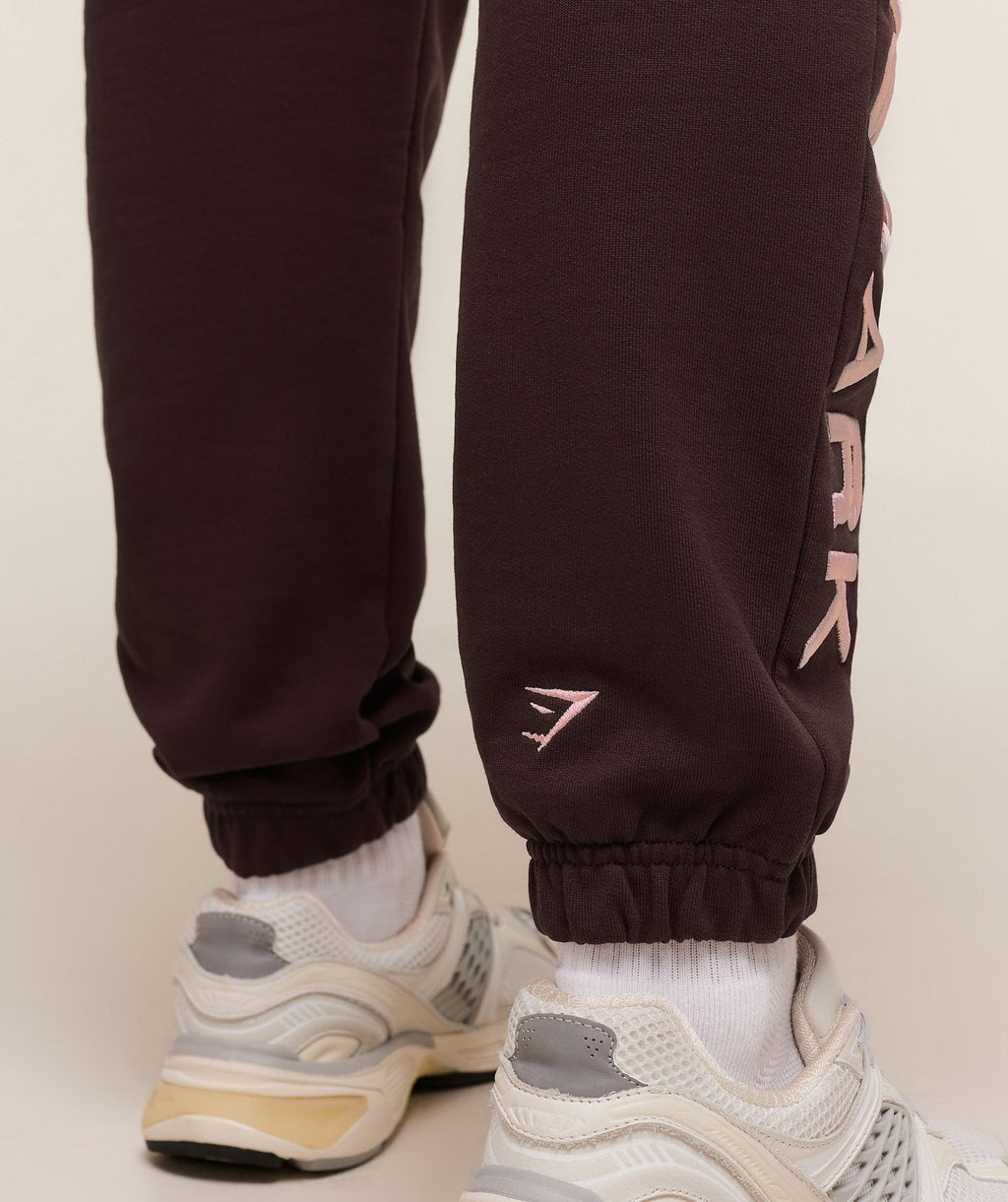 gymshark-embroidered-logo-joggers-pants-purple-aw25