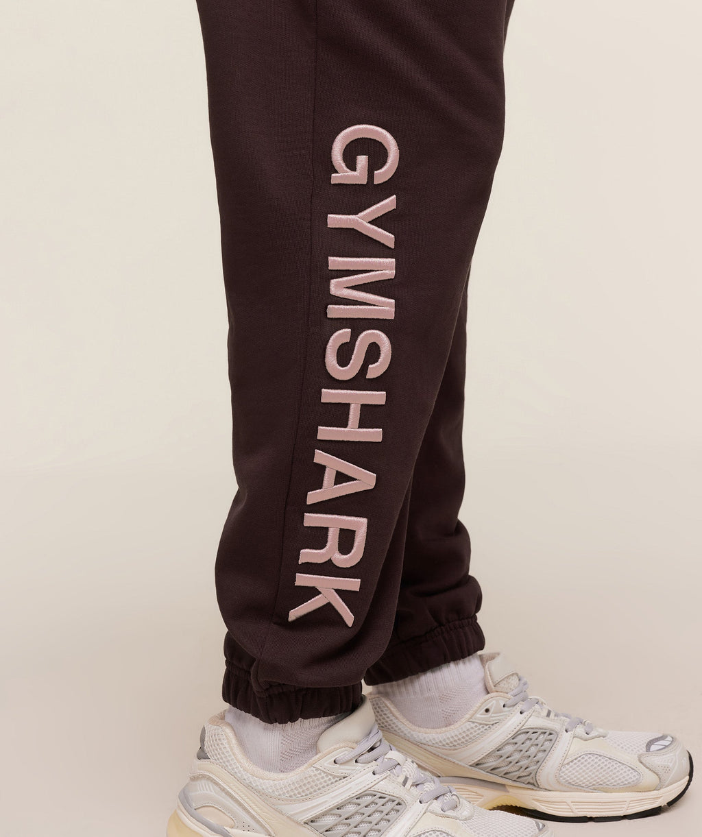 gymshark-embroidered-logo-joggers-pants-purple-aw25