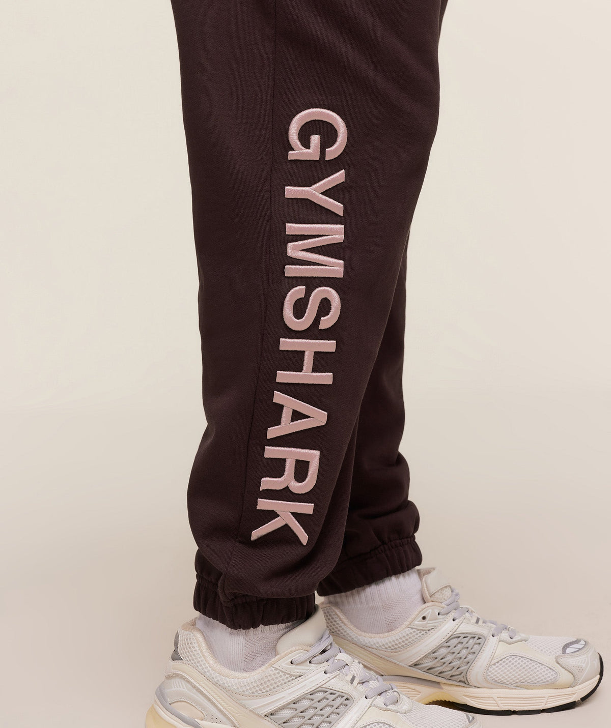 gymshark-embroidered-logo-joggers-pants-purple-aw25