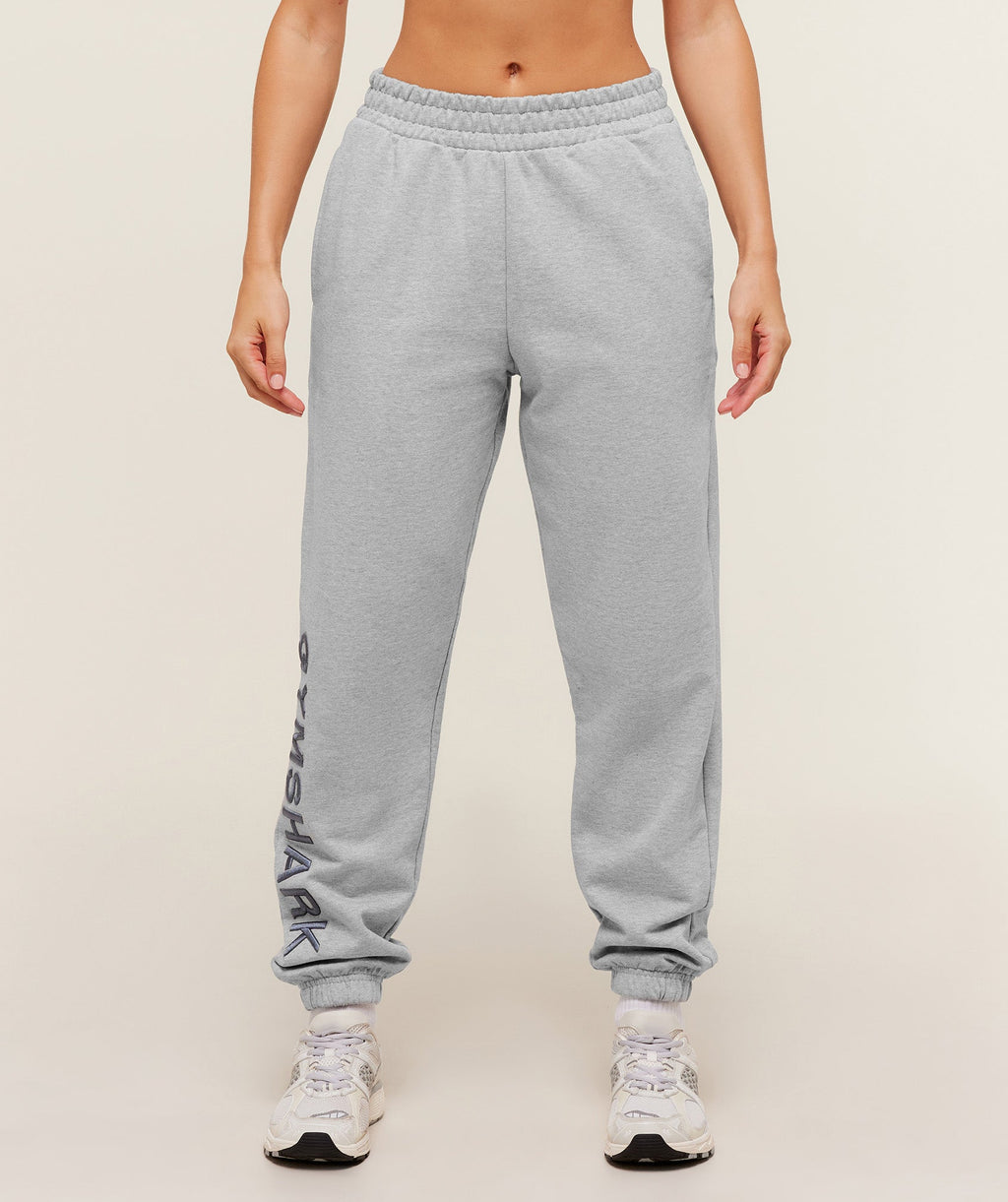gymshark-embroidered-logo-joggers-pants-grey-aw25