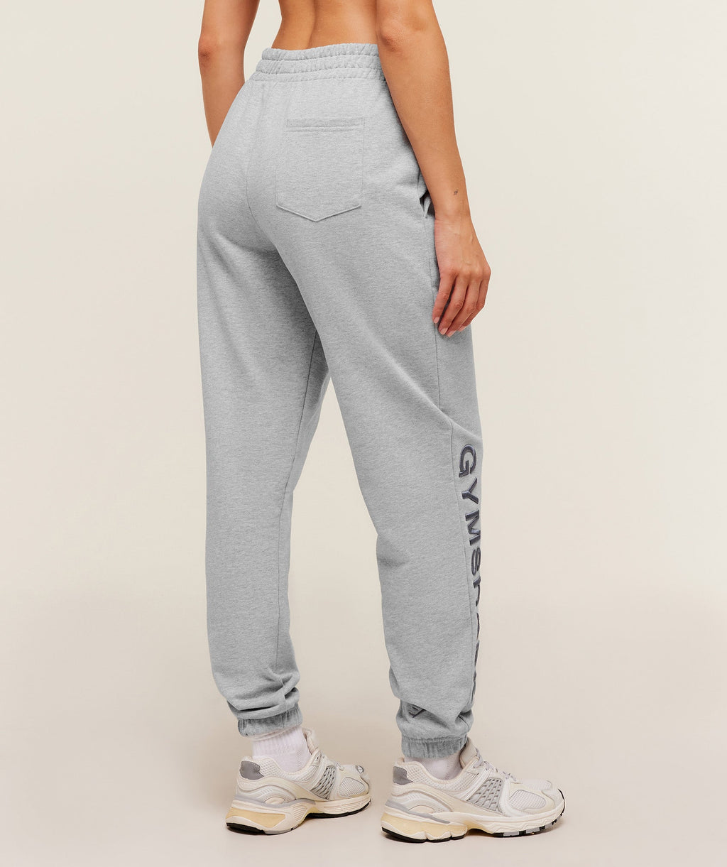 gymshark-embroidered-logo-joggers-pants-grey-aw25