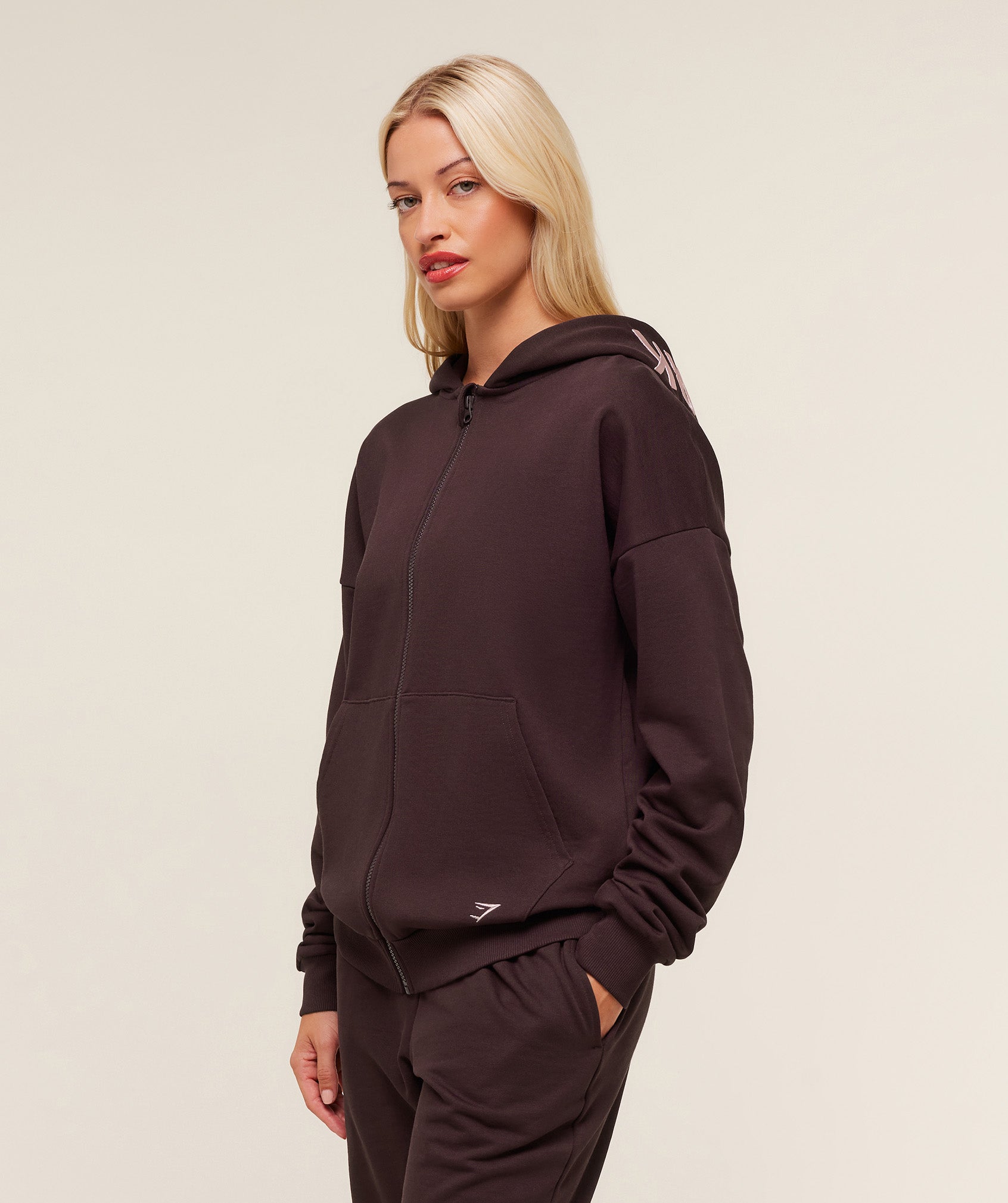 gymshark-embroidered-zip-up-hoodie-pullovers-purple-aw25