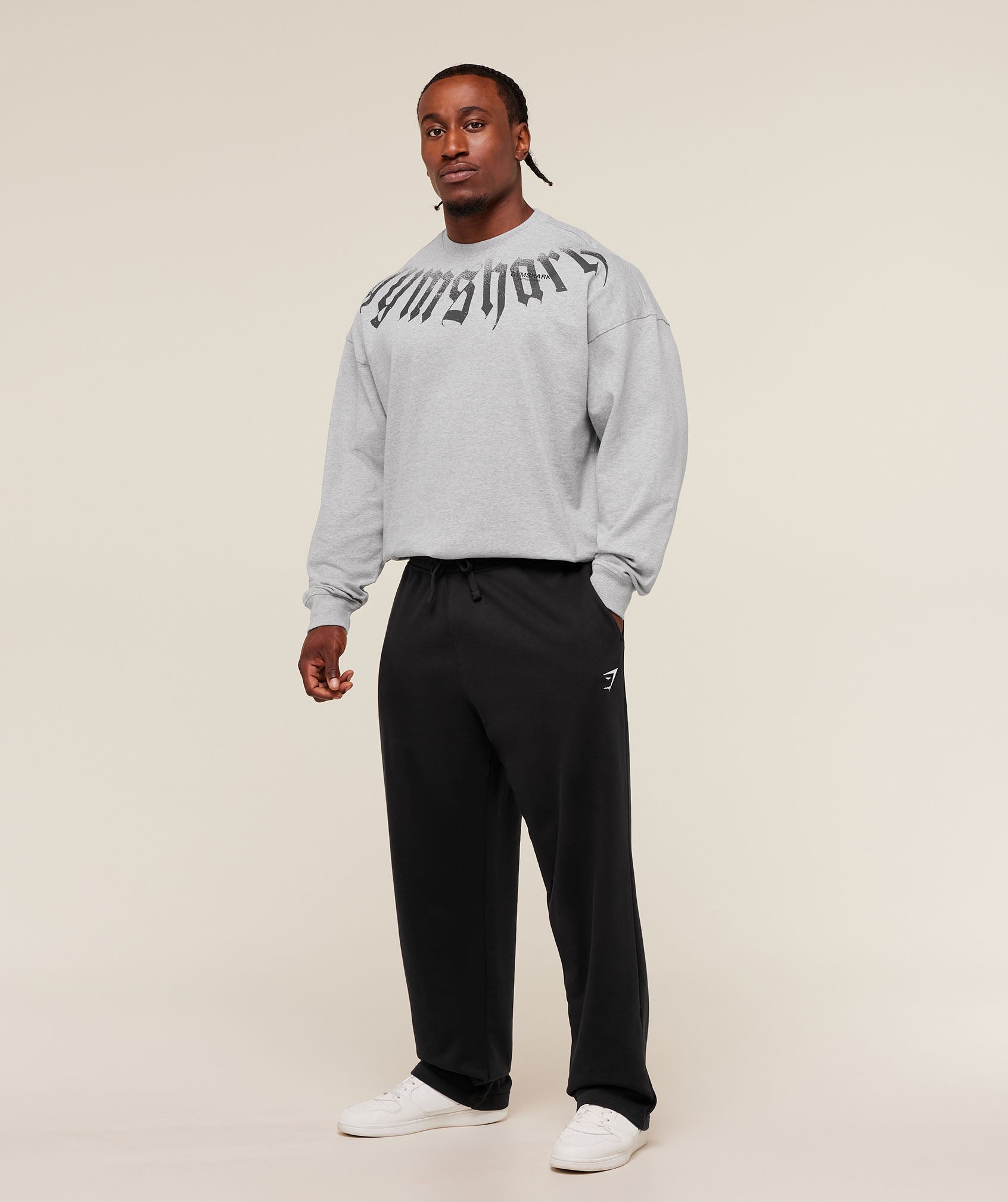 gymshark-fade-graphic-crew-pullovers-1