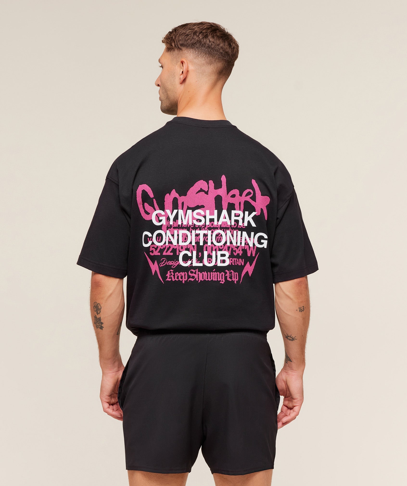 gymshark-gscc-t-shirt-ss-tops-black-aw25
