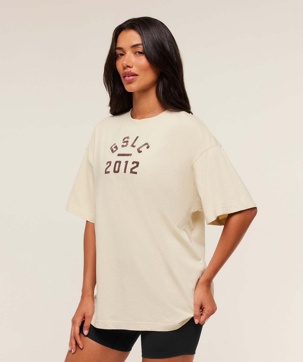 gymshark-gymshark-lifting-club-2012-graphic-short-sleeve-t-shirt-ss-tops-brown-aw25