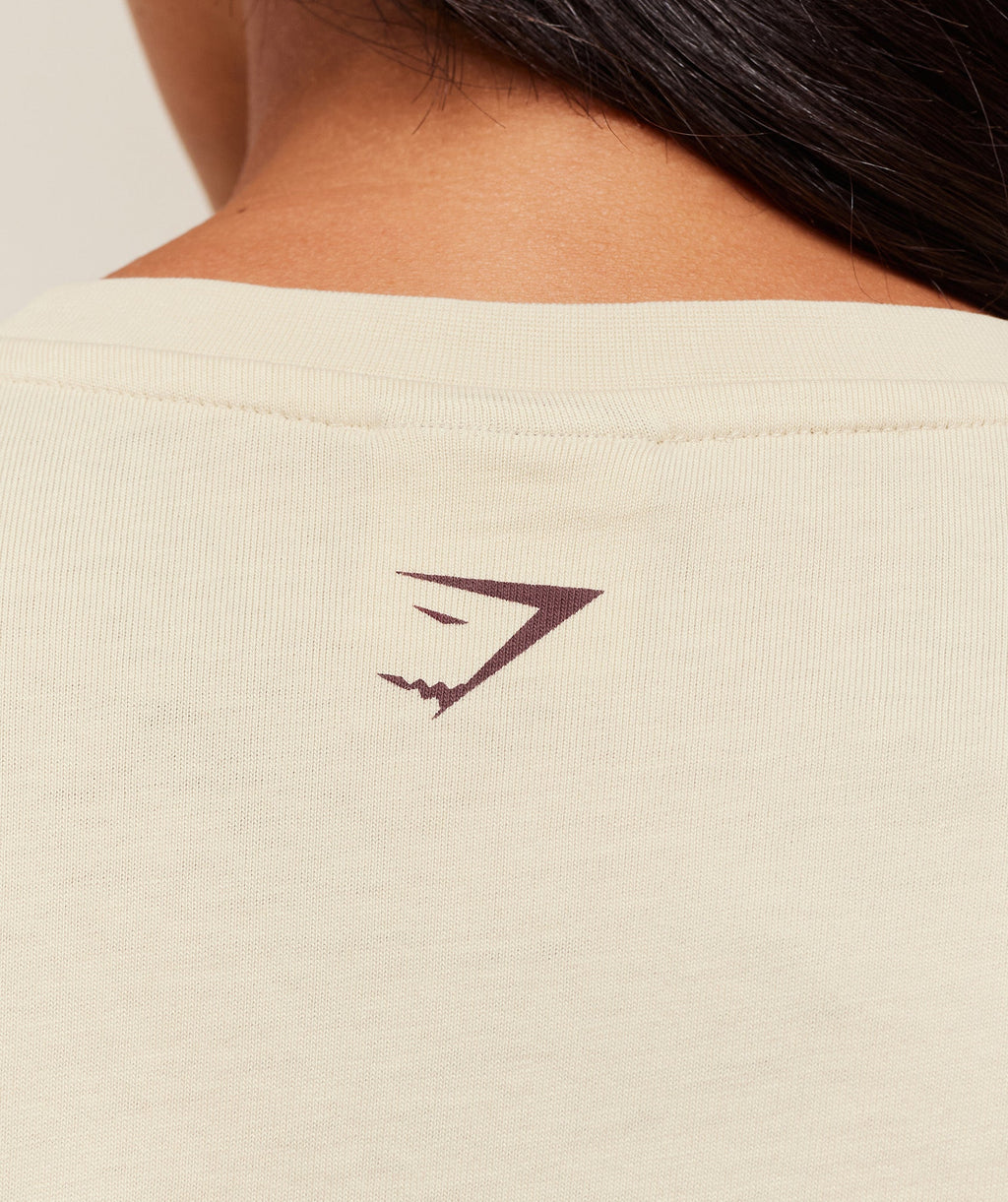 gymshark-gymshark-lifting-club-2012-graphic-short-sleeve-t-shirt-ss-tops-brown-aw25