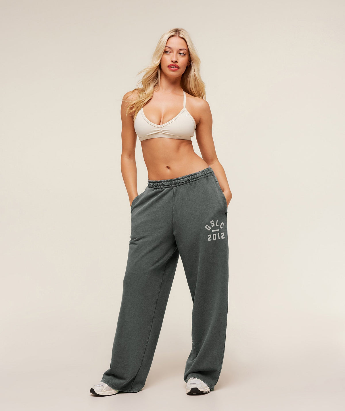 gymshark-gymshark-lifting-club-2012-graphic-wide-leg-jogger-pants-teal-aw25