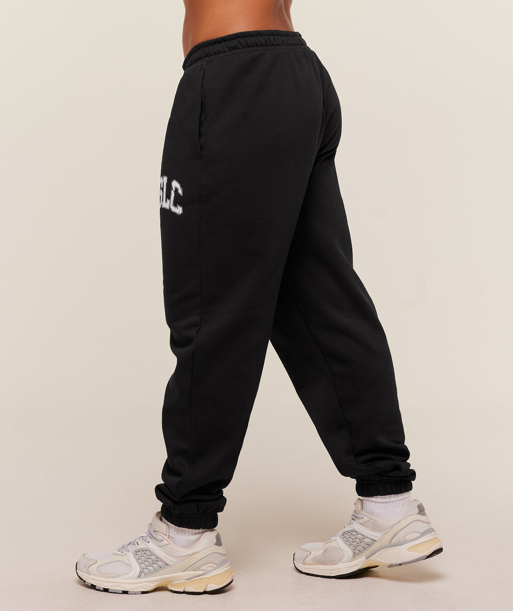 gymshark-gslc-lifting-club-cuffed-joggers-pants-black-aw25