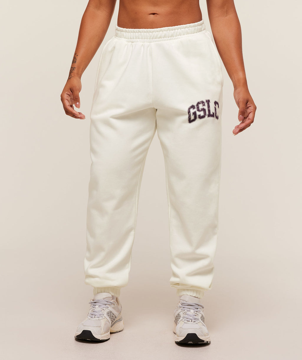 gymshark-gslc-lifting-club-cuffed-joggers-pants-white-aw25
