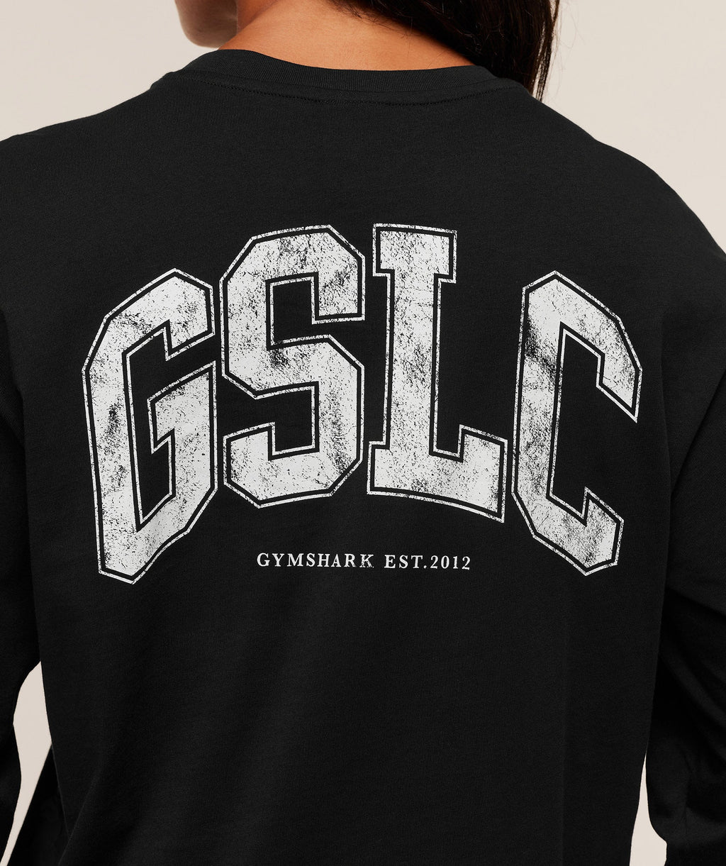 gymshark-gslc-graphic-oversized-long-sleeve-top-ls-tops-black-aw25