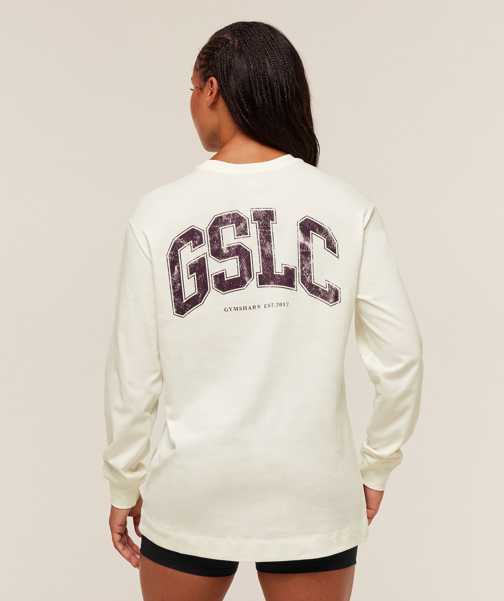 gymshark-gslc-graphic-oversized-long-sleeve-top-ls-tops-white-aw25