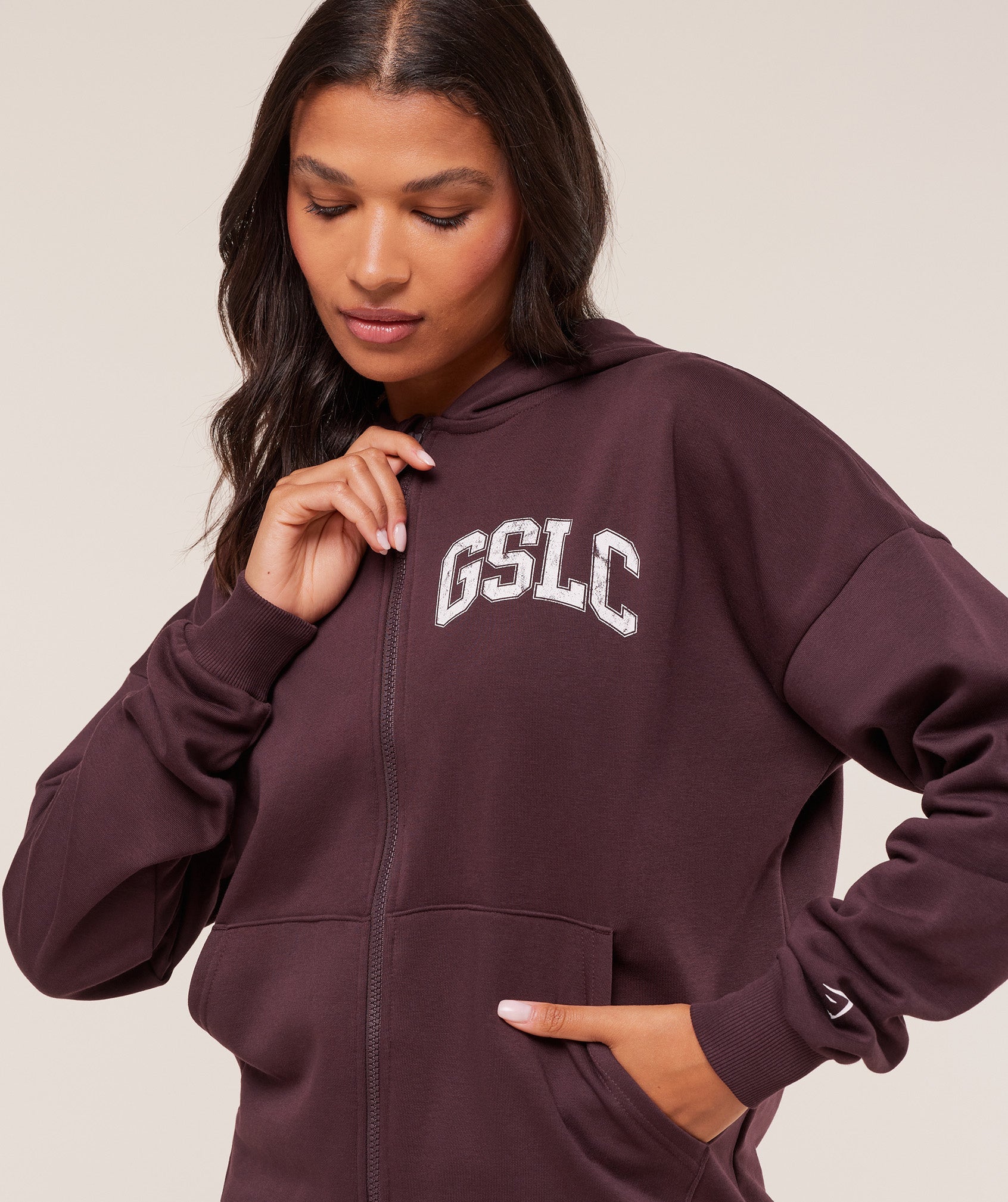gymshark-gslc-graphic-zip-up-hoodie-pullovers-purple-aw25