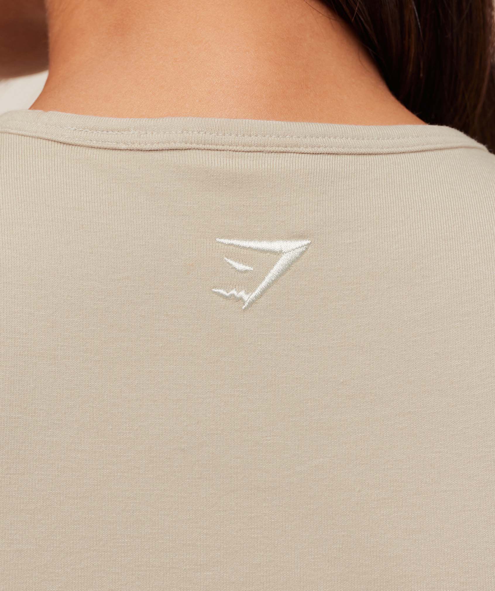 gymshark-fitness-embroidered-graphic-tank-crop-tops-grey-aw25