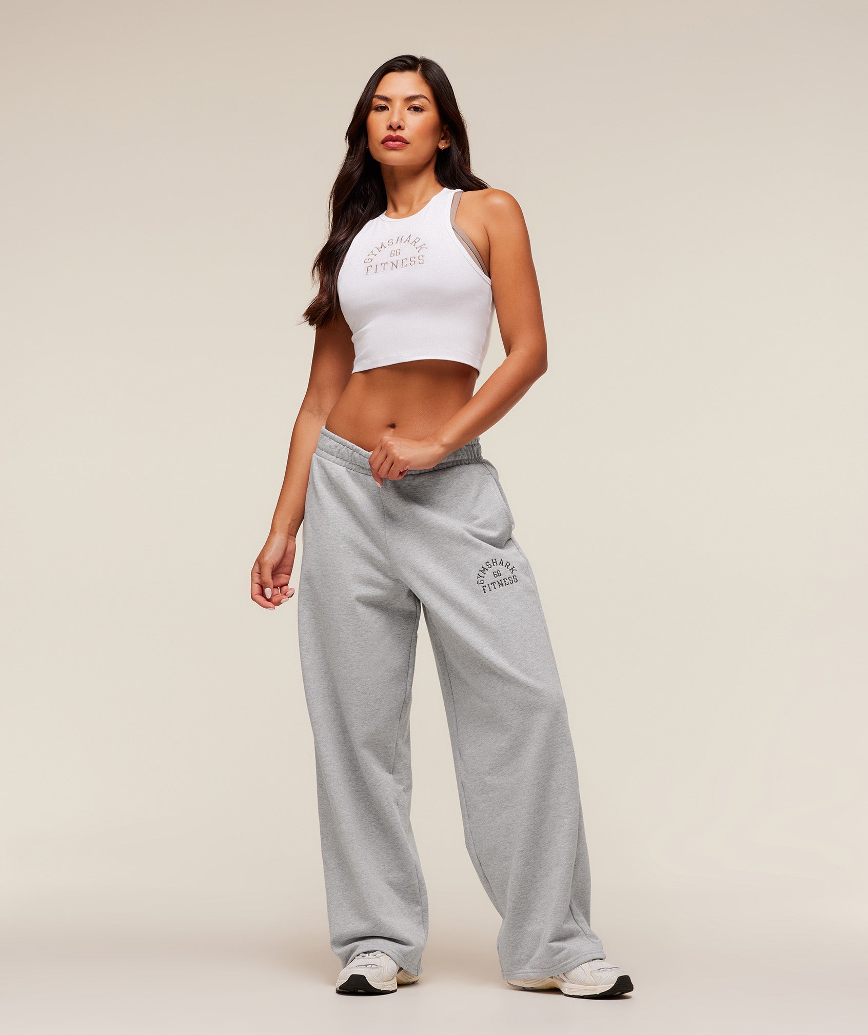 gymshark-fitness-embroidered-graphic-tank-crop-tops-white-aw25