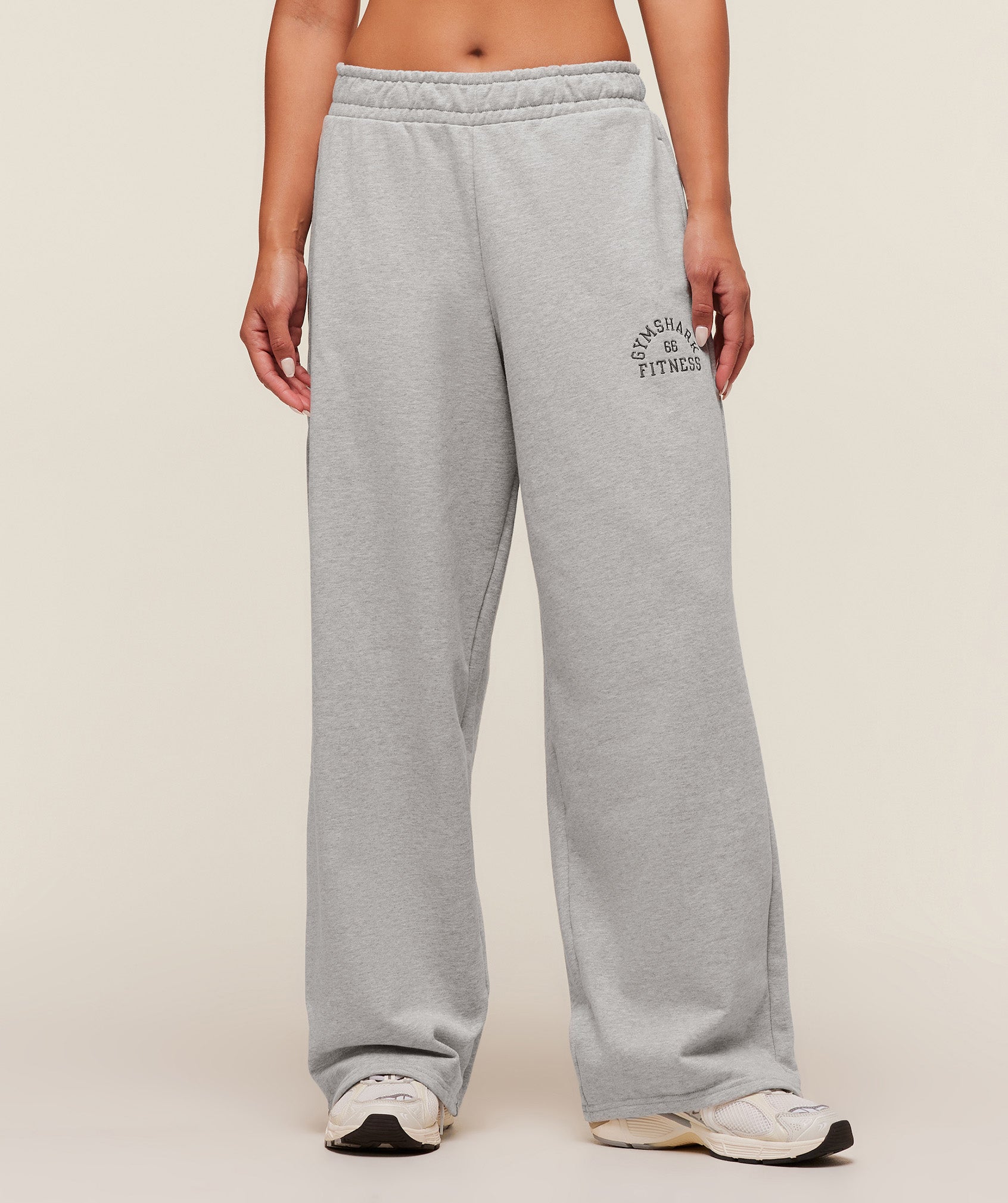 gymshark-fitness-embroidered-graphic-wide-leg-joggers-pants-grey-aw25