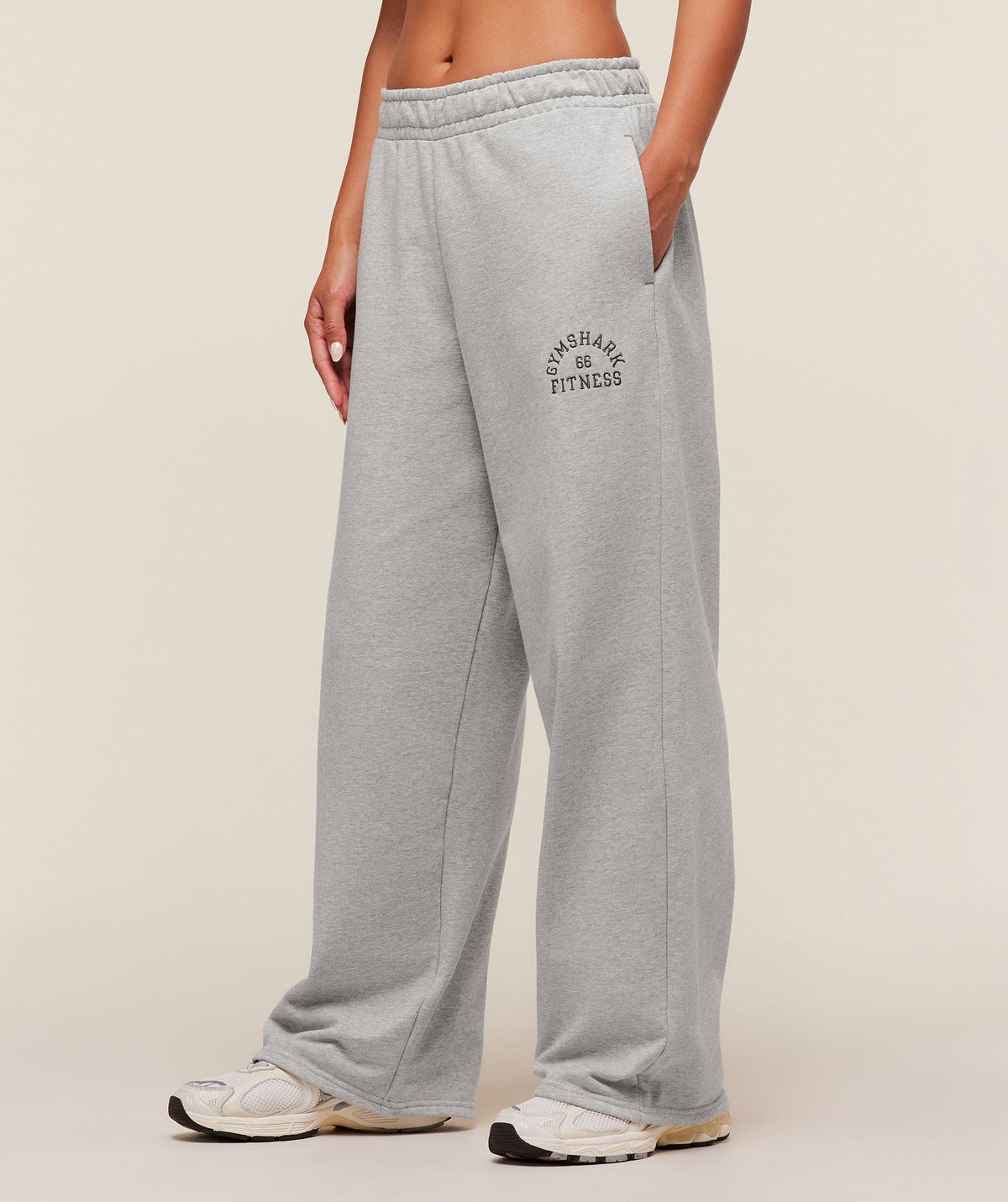 gymshark-fitness-embroidered-graphic-wide-leg-joggers-pants-grey-aw25