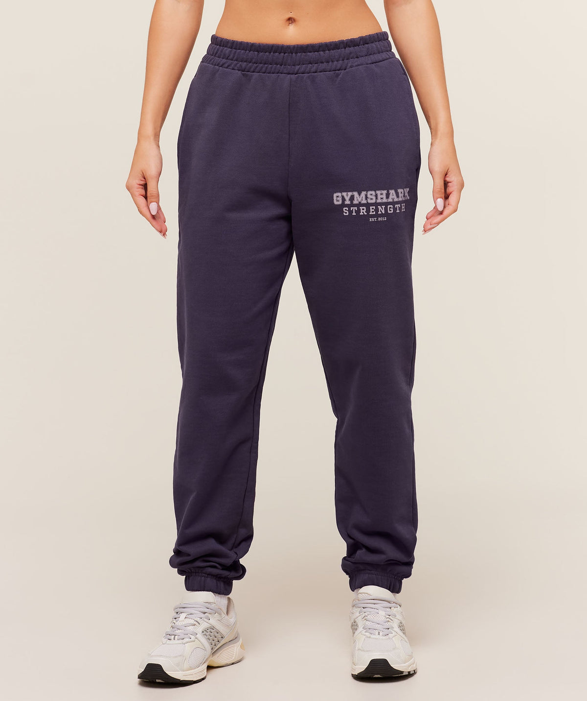 gymshark-gymshark-strength-graphic-joggers-pants-purple-aw25