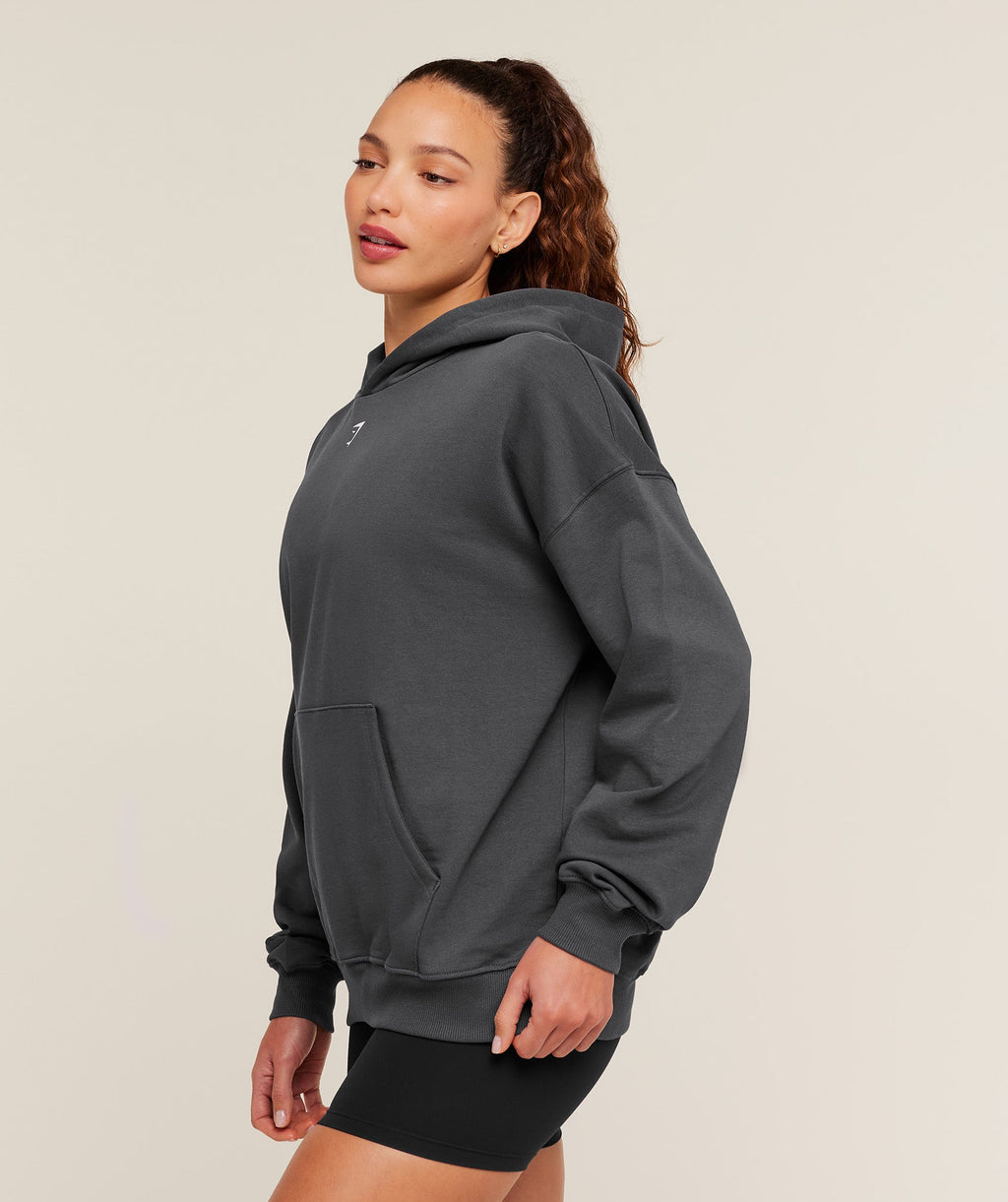 gymshark-heavy-duty-oversized-hoodie-pullovers-1