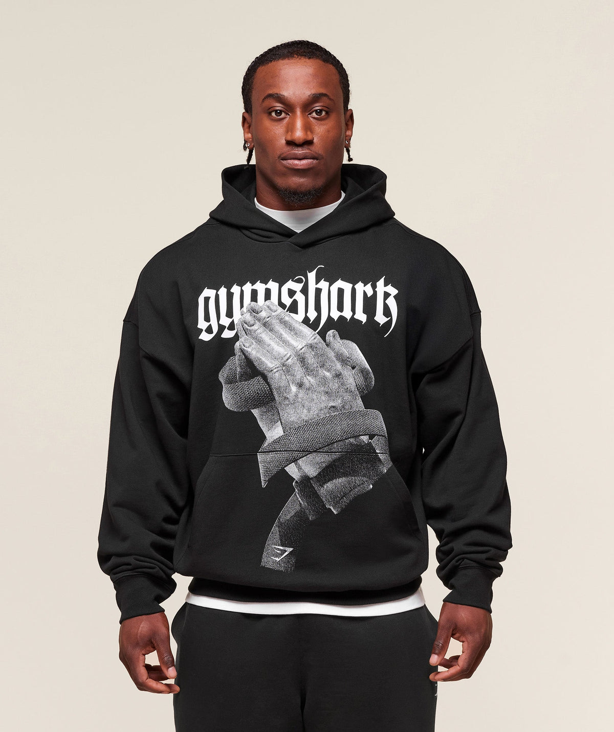 gymshark-prayer-hands-hoodie-pullovers-black-ss25