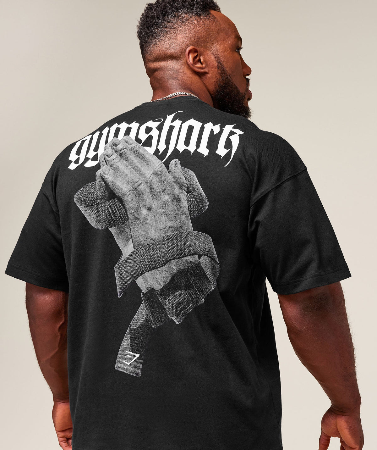 gymshark-prayer-hands-t-shirt-ss-tops-black-ss25
