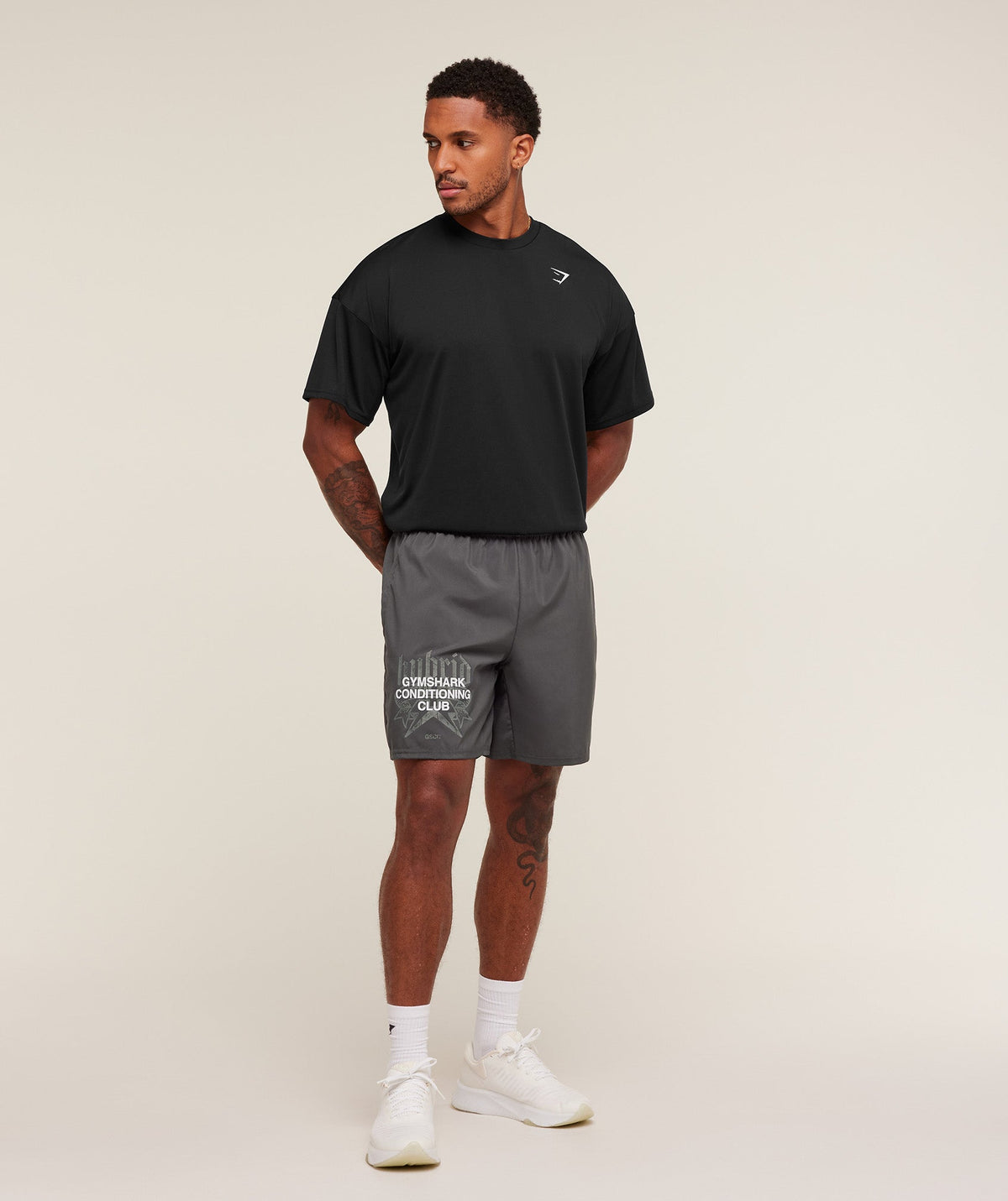 gymshark-hybrid-graphic-7-short-shorts-grey-aw25