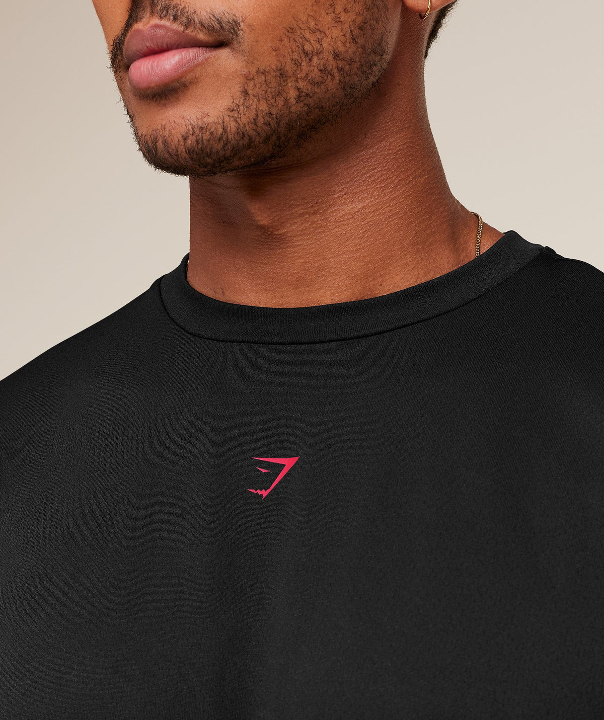 gymshark-hybrid-graphic-t-shirt-ss-tops-black-aw25