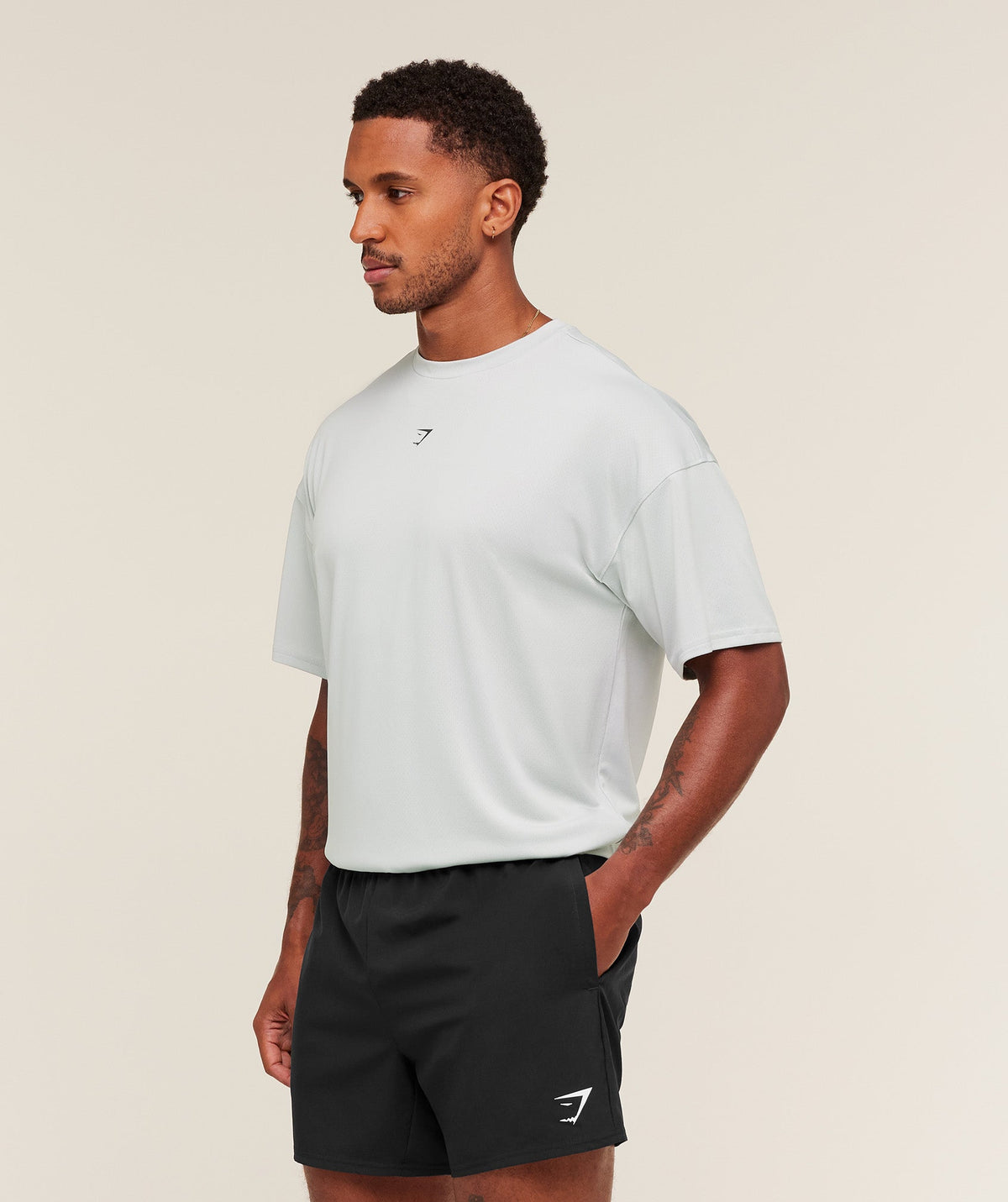 gymshark-hybrid-graphic-t-shirt-ss-tops-grey-aw25
